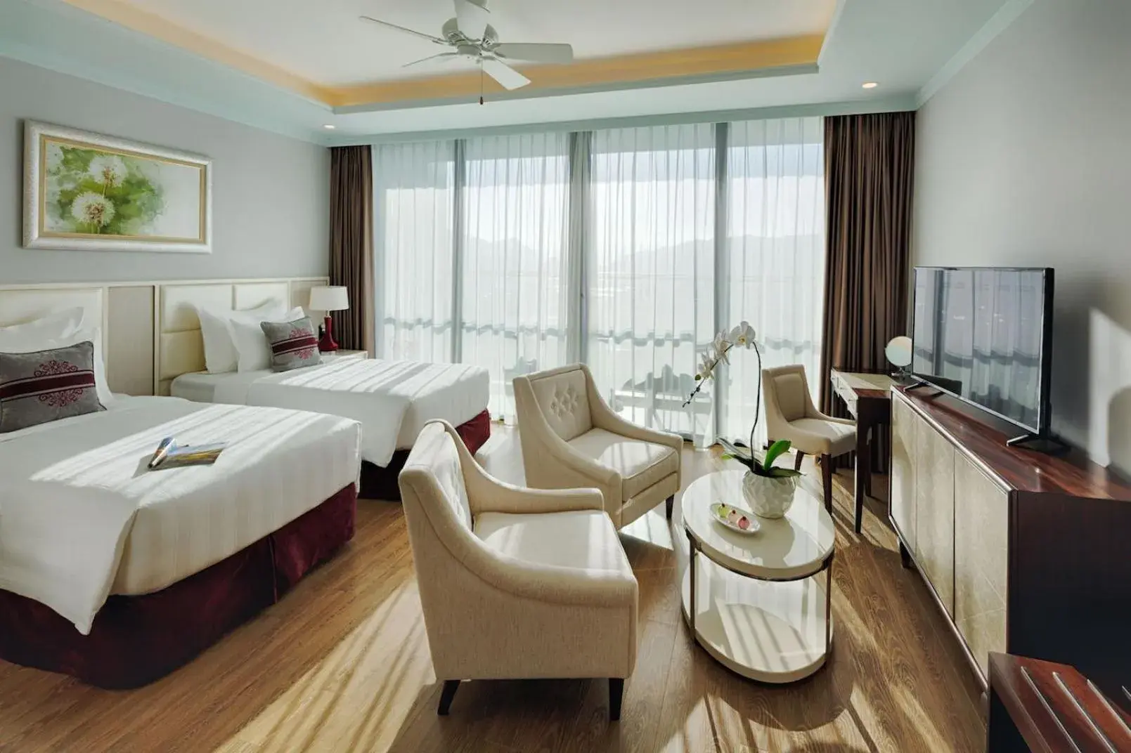 Photo of the whole room in Vinpearl Beachfront Nha Trang