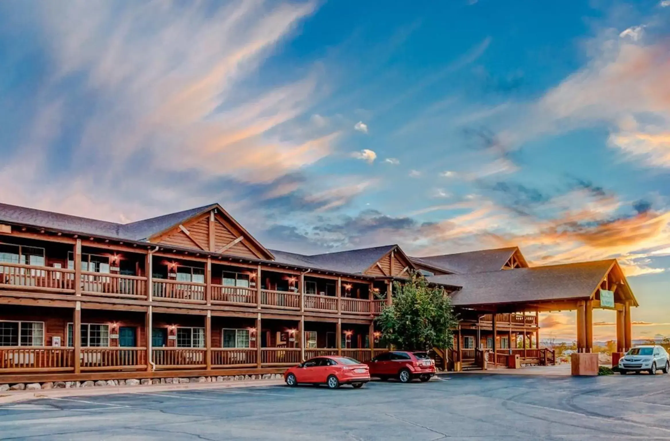 Facade/entrance, Property Building in Desert Rose Resort & Cabins