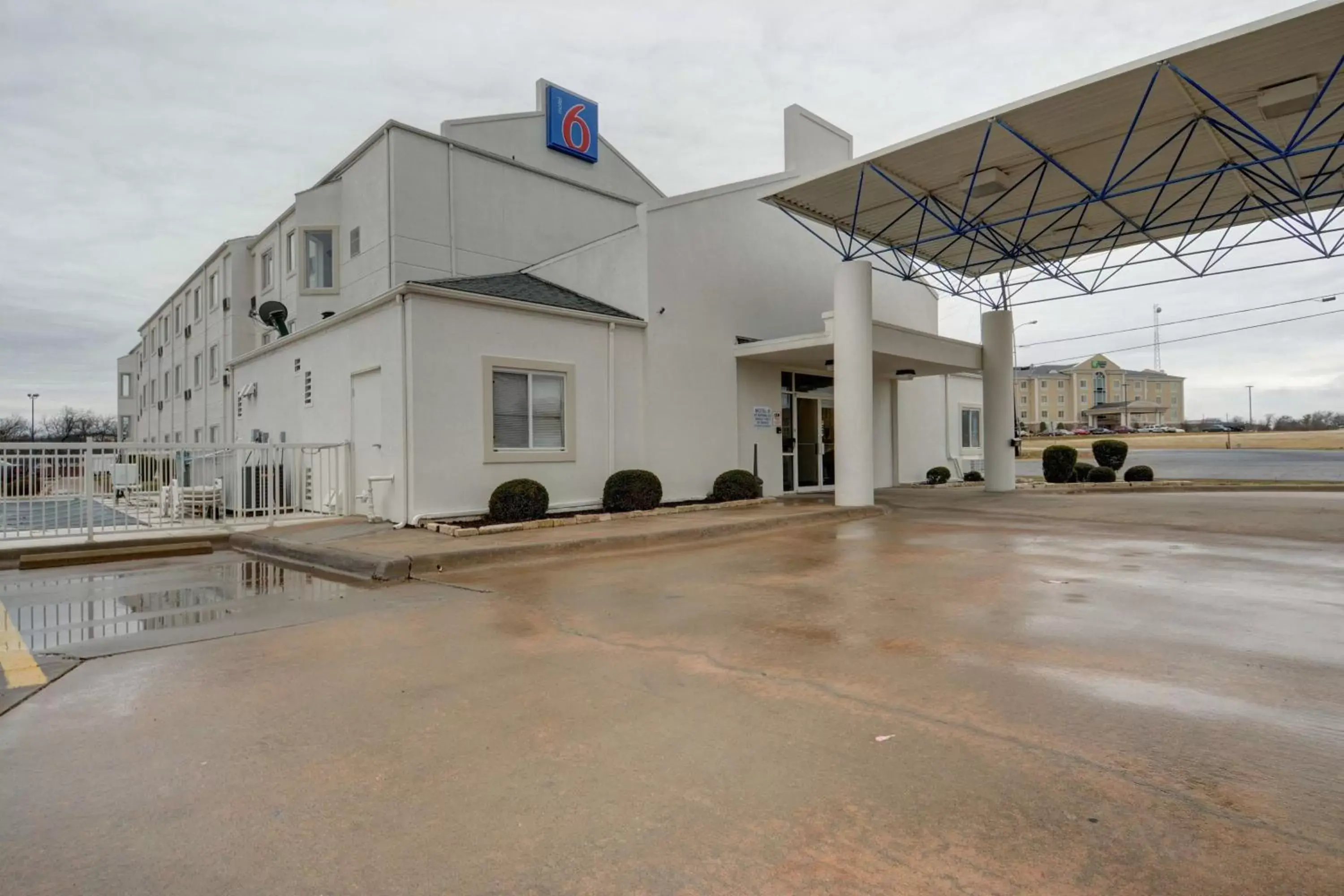Property building in Motel 6-Denison, TX Property building in Motel 6-Denison, TX