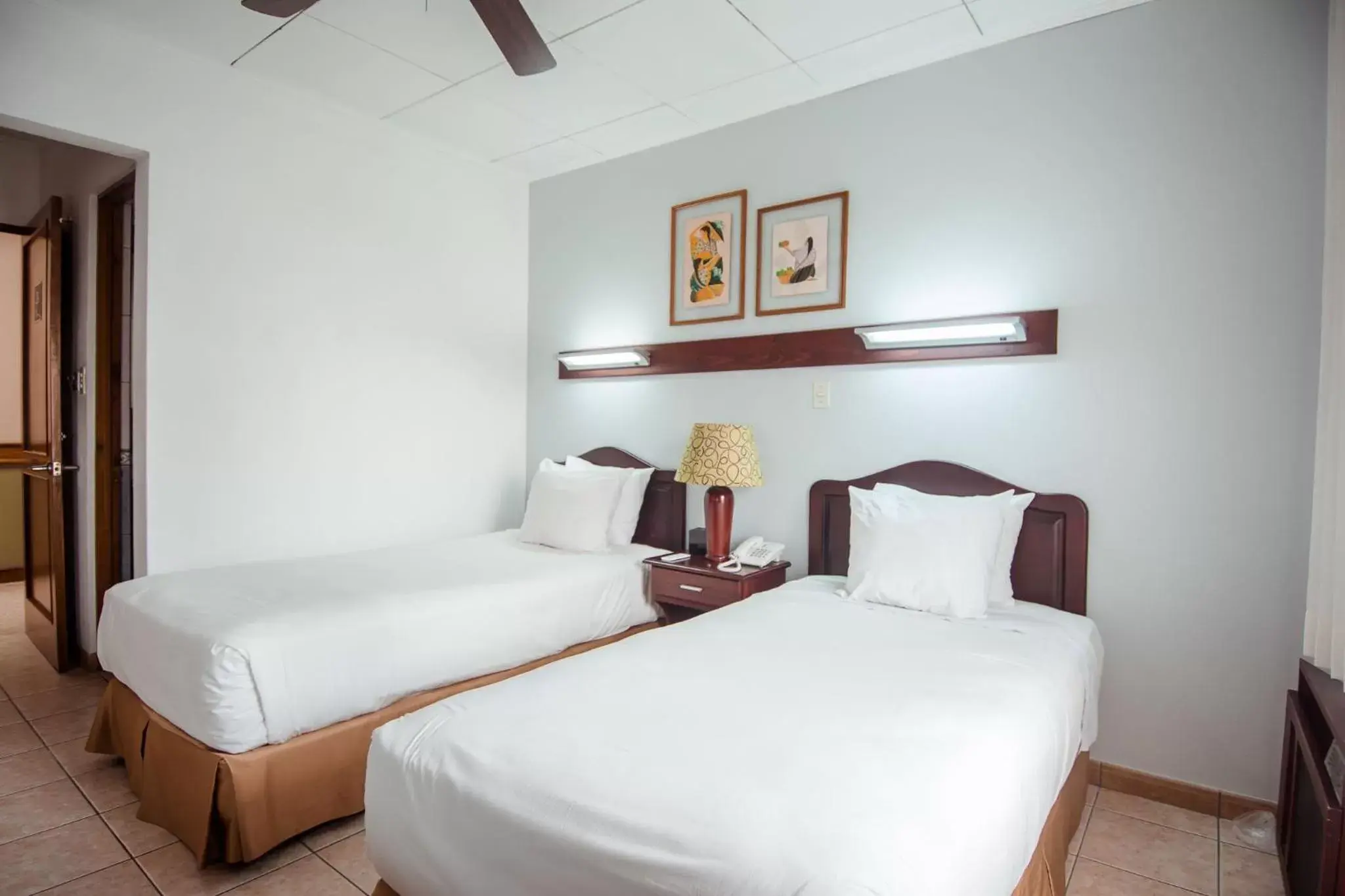 Bedroom, Bed in La Sabana Hotel Suites Apartments