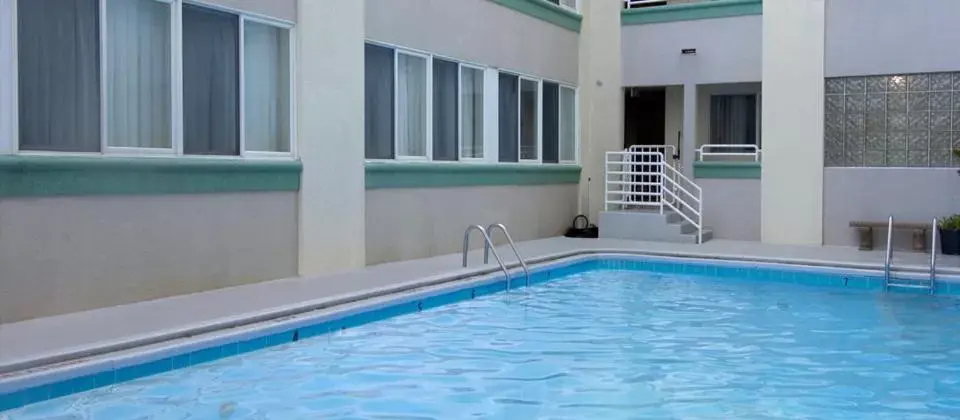 Swimming pool in Howard Johnson by Wyndham Atlantic City Swimming pool in Howard Johnson by Wyndham Atlantic City