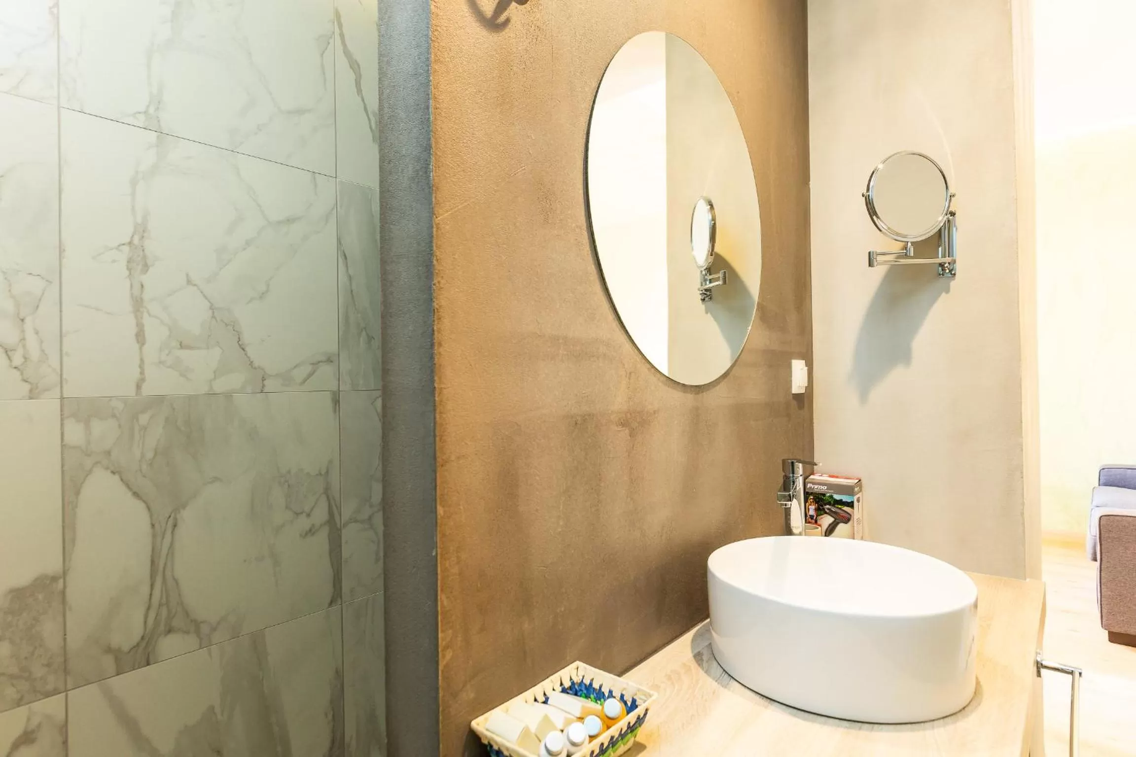 Shower in Ark 68 City Rooms