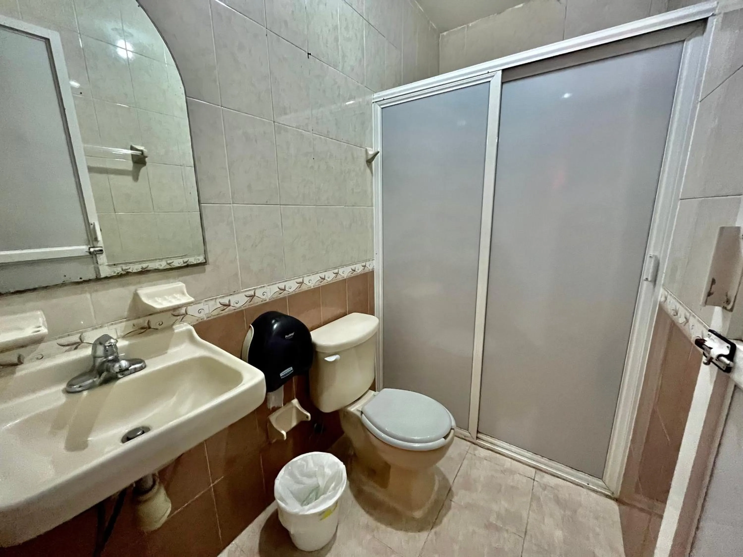 Bathroom in OYO Hotel Puerto Real Coatzacoalcos