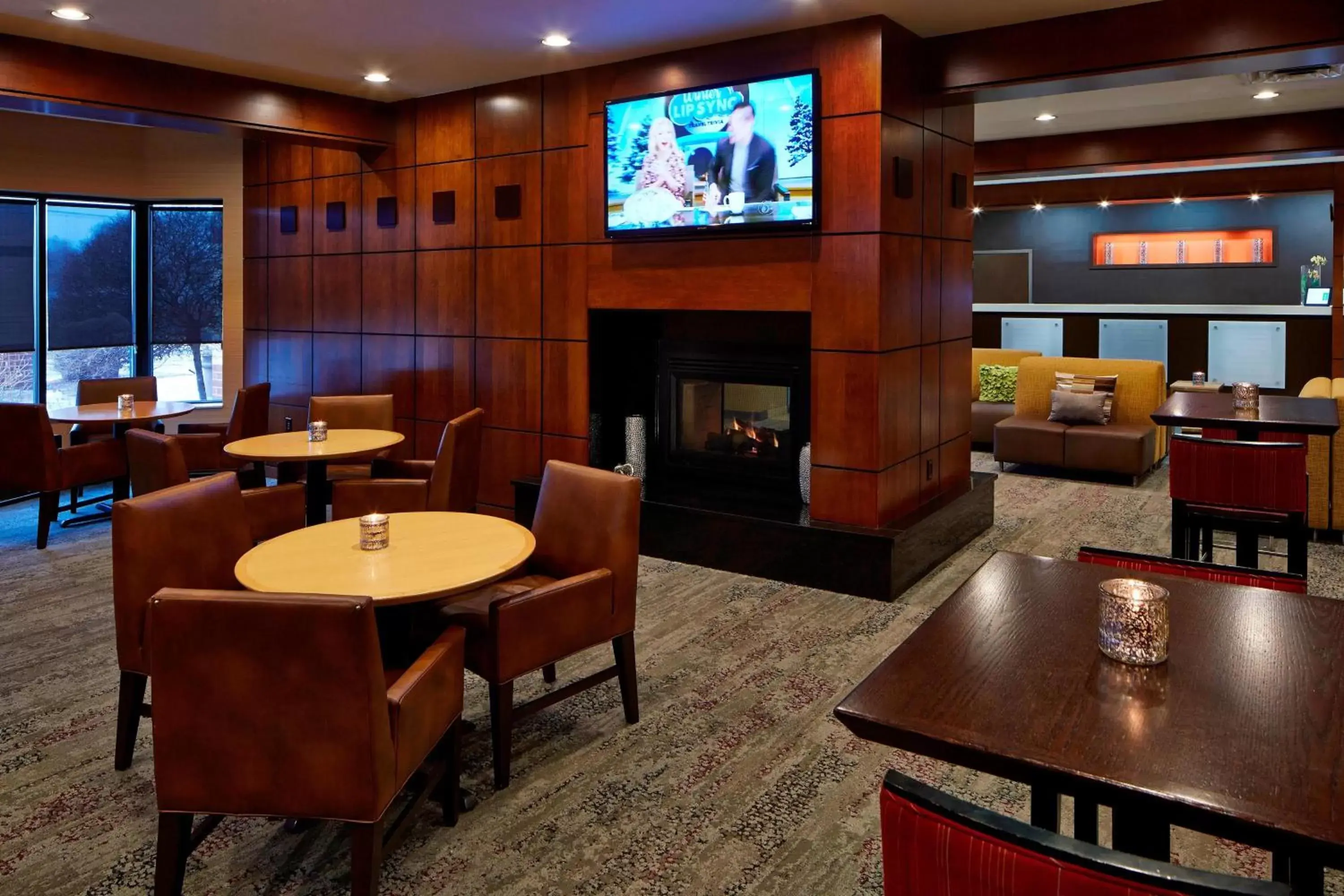Lounge or bar, Lounge/Bar in Courtyard by Marriott Bloomington Mall of America