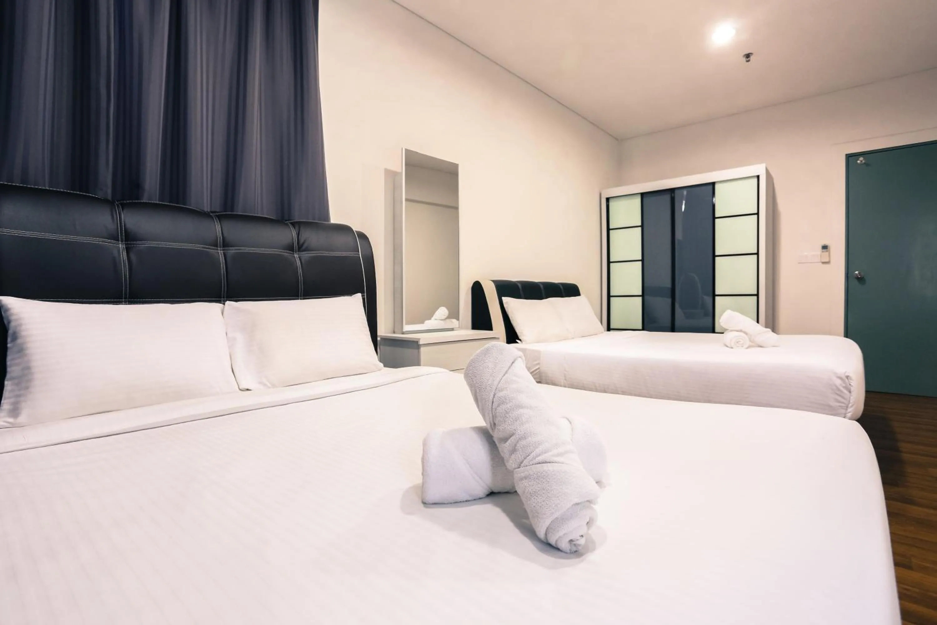 Bedroom, Bed in Mercu Summer Suite KLCC @ Penguin Homes