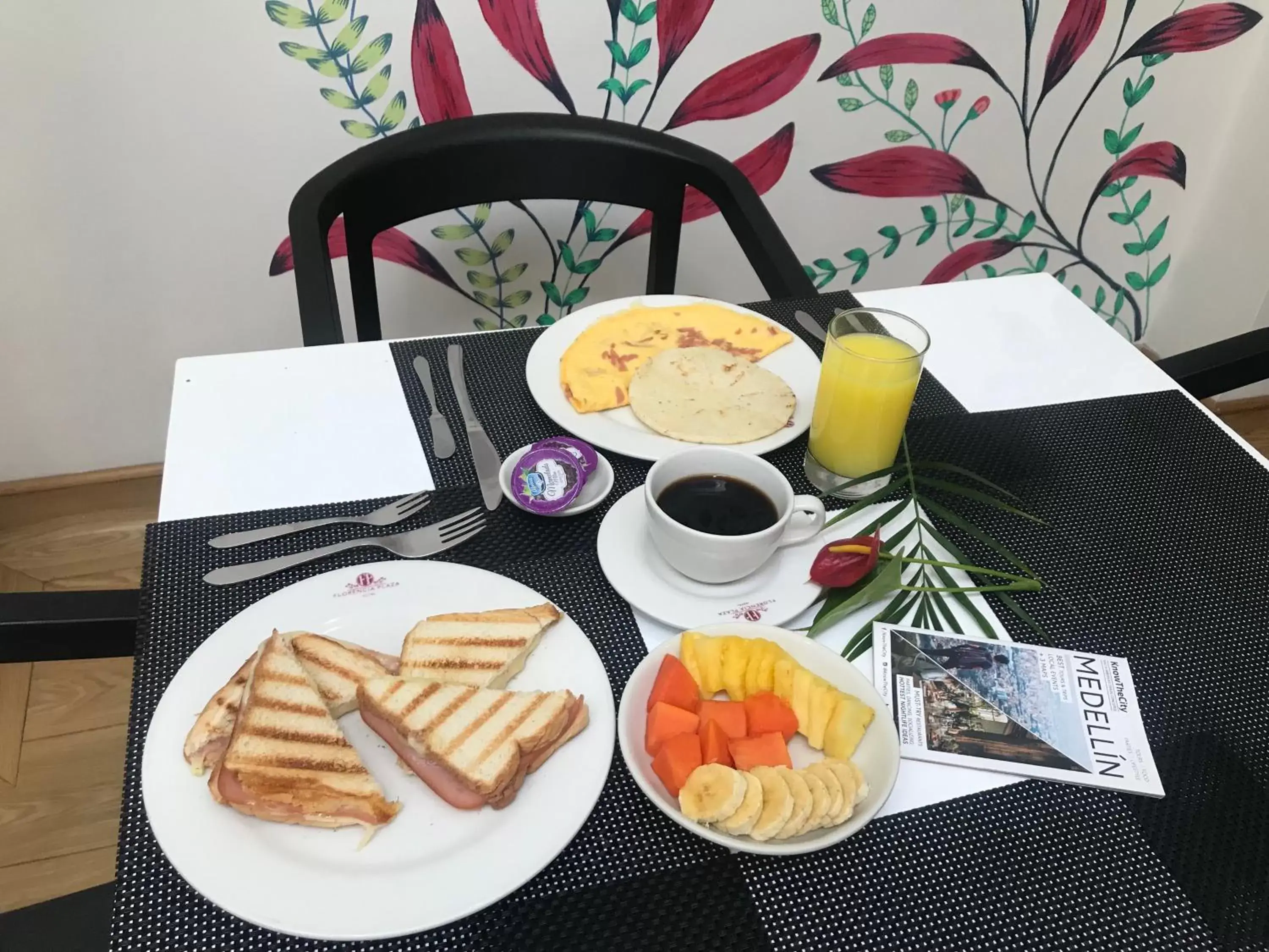 Breakfast in Hotel Florencia Plaza