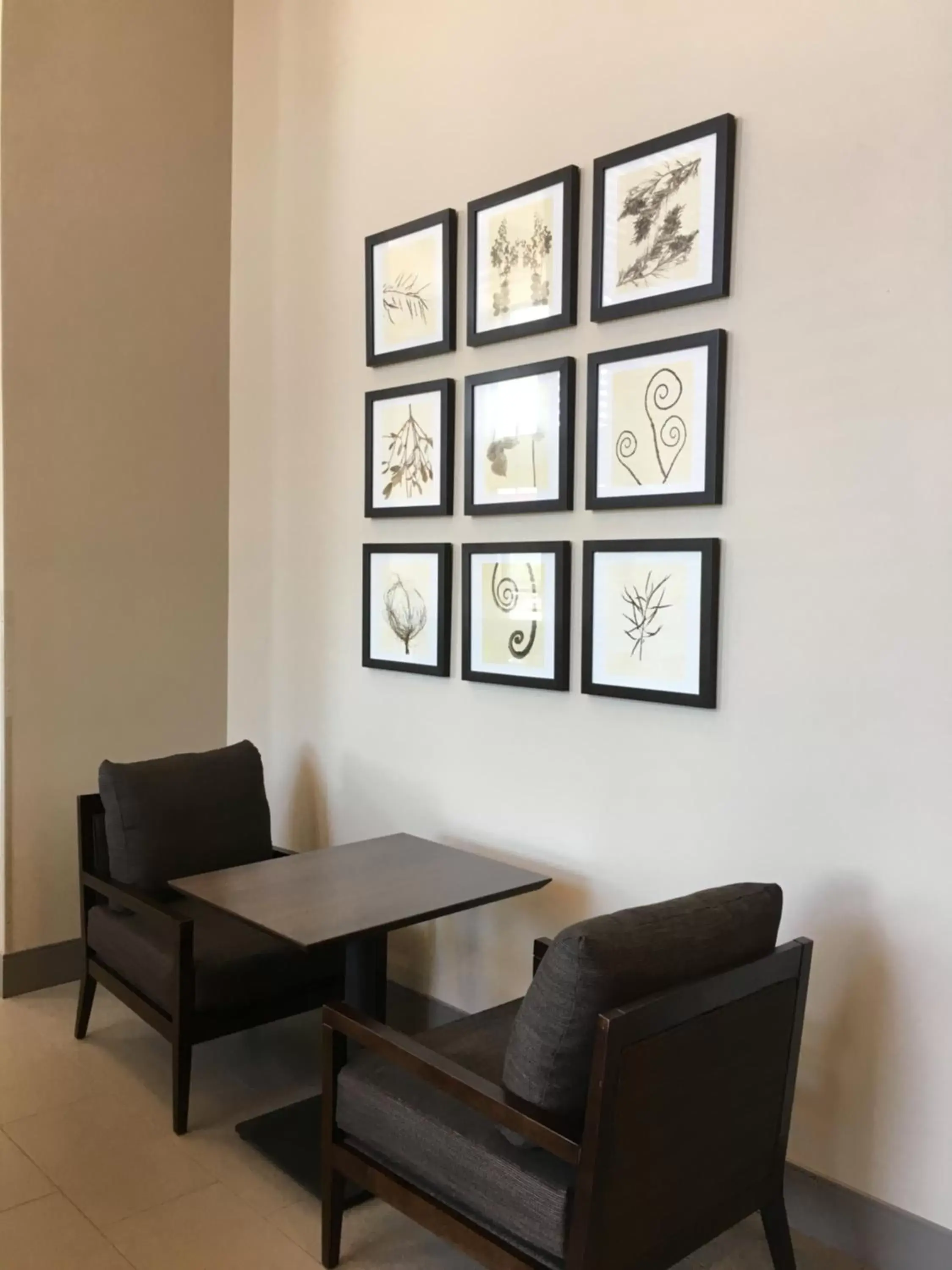 Coffee/tea facilities, Seating Area in Country Inn & Suites by Radisson Ocean City