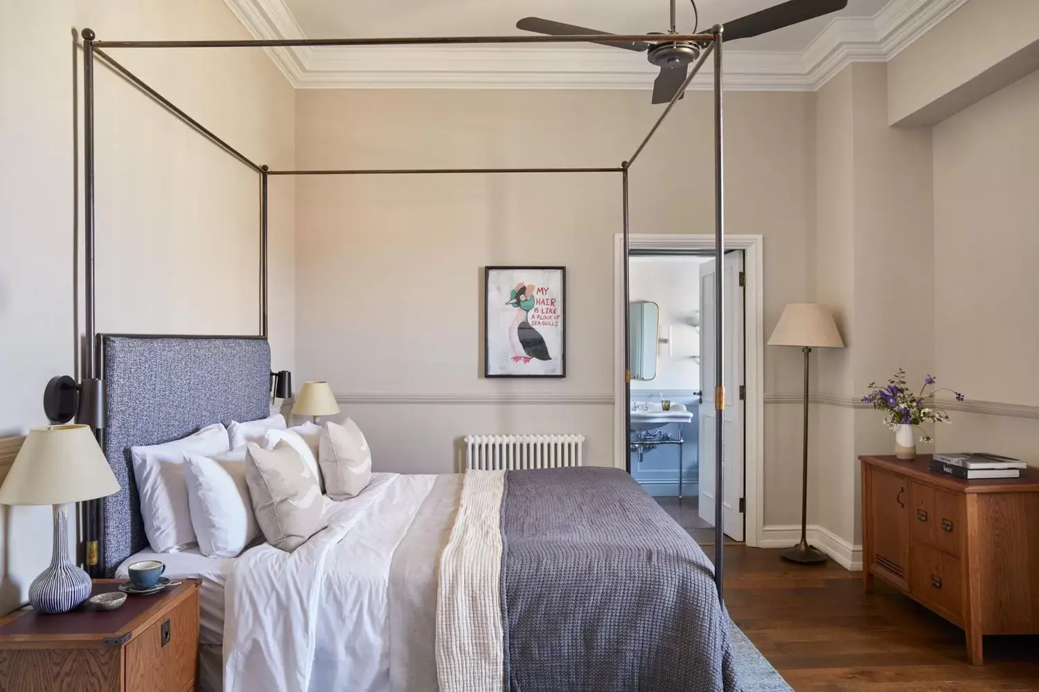 Deluxe Room in Moonfleet Manor Hotel Deluxe Room in Moonfleet Manor Hotel