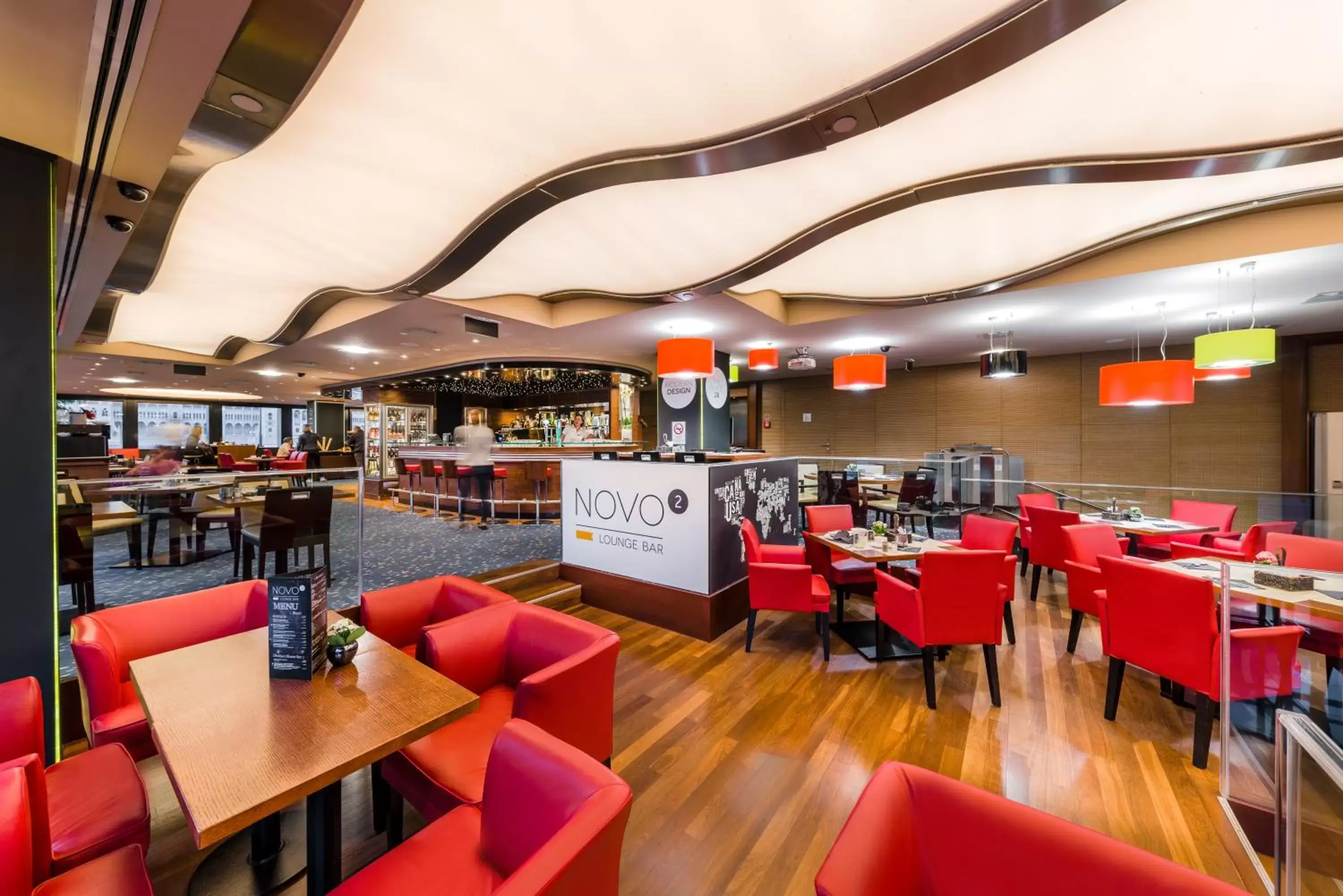 Lounge or bar, Restaurant/Places to Eat in Novotel Budapest Danube