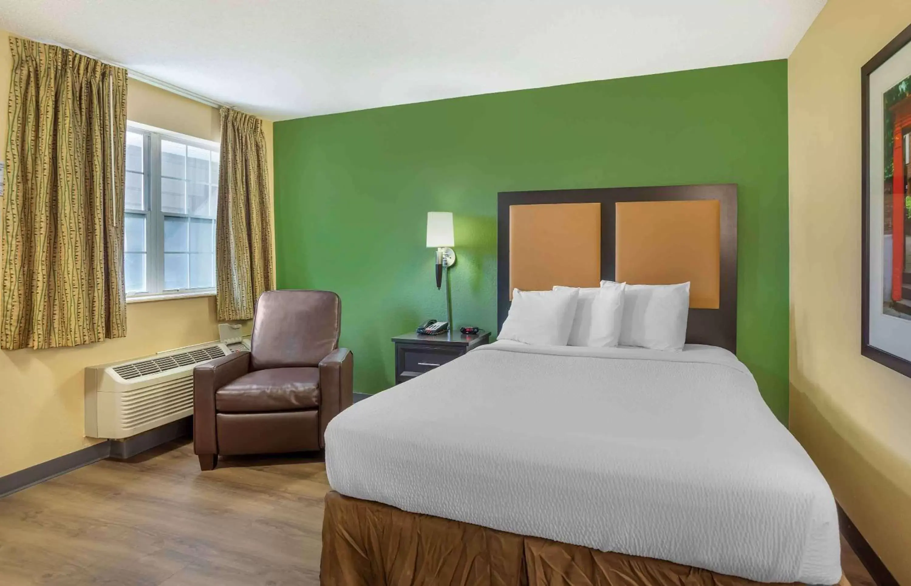 Bedroom, Bed in Extended Stay America Suites - Nashville - Brentwood - South