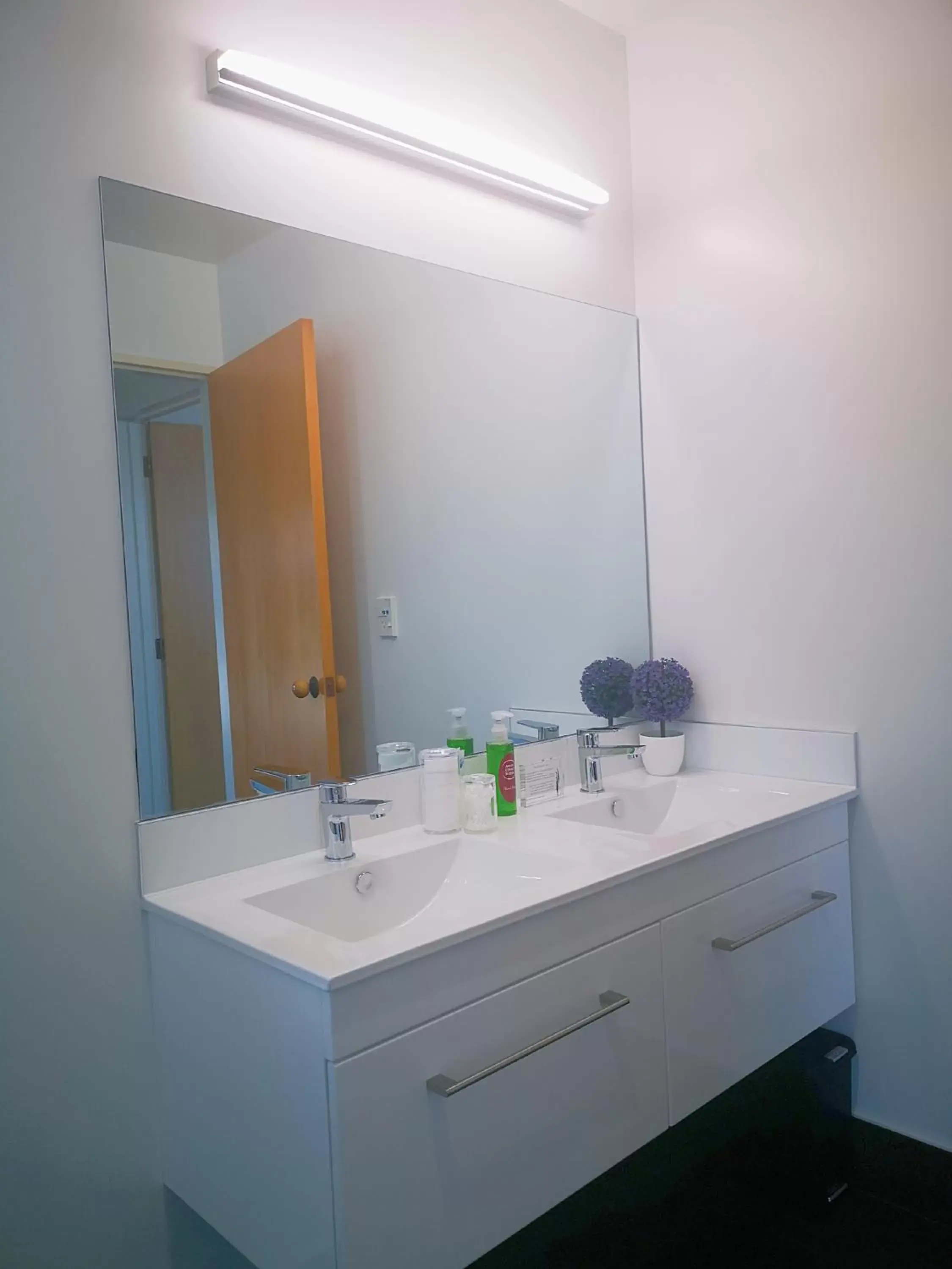 Two-Bedroom Apartment in Aston Court Motel Two-Bedroom Apartment in Aston Court Motel