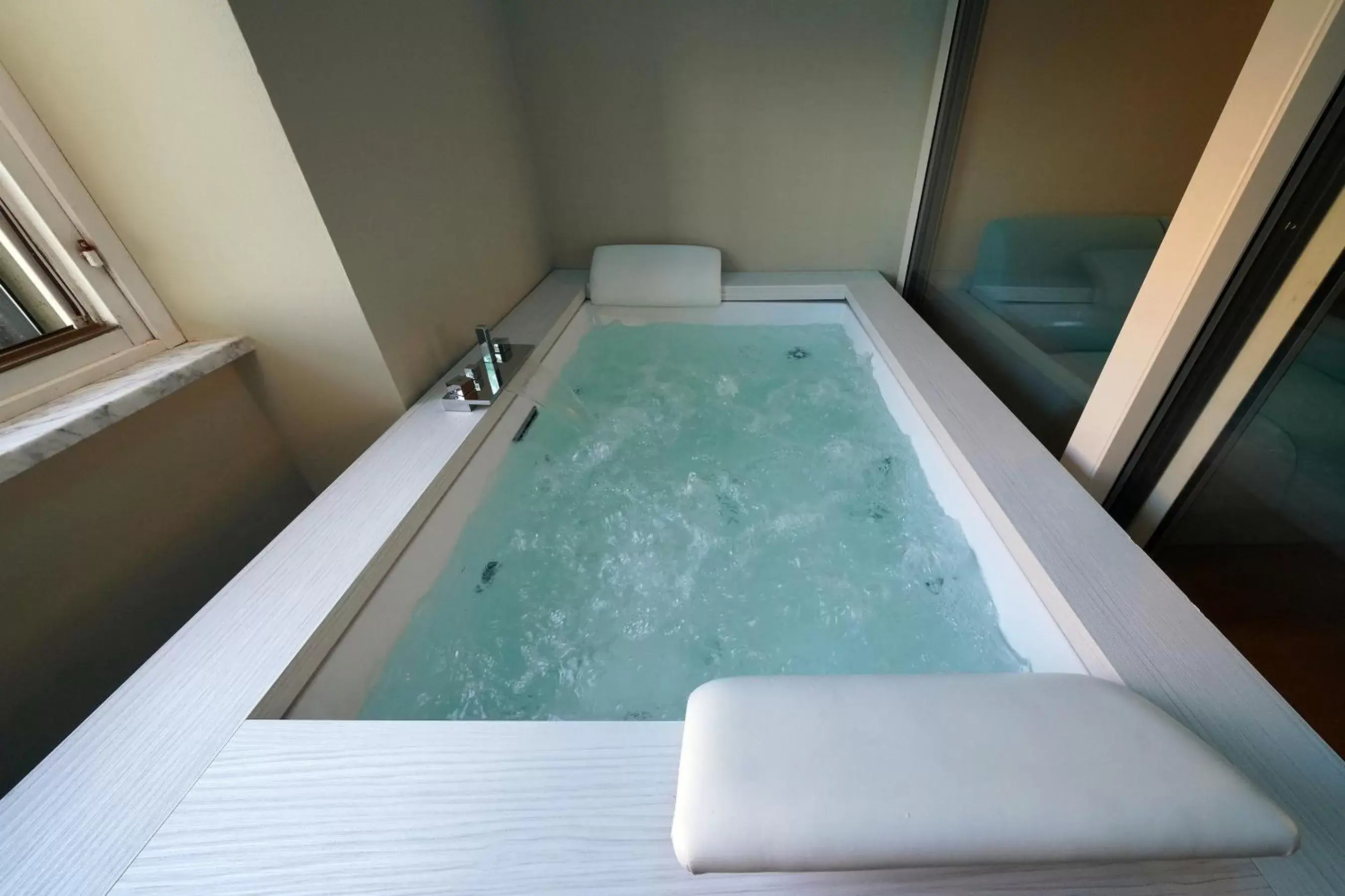 Hot Tub, Swimming Pool in Hotel Residence Esplanade