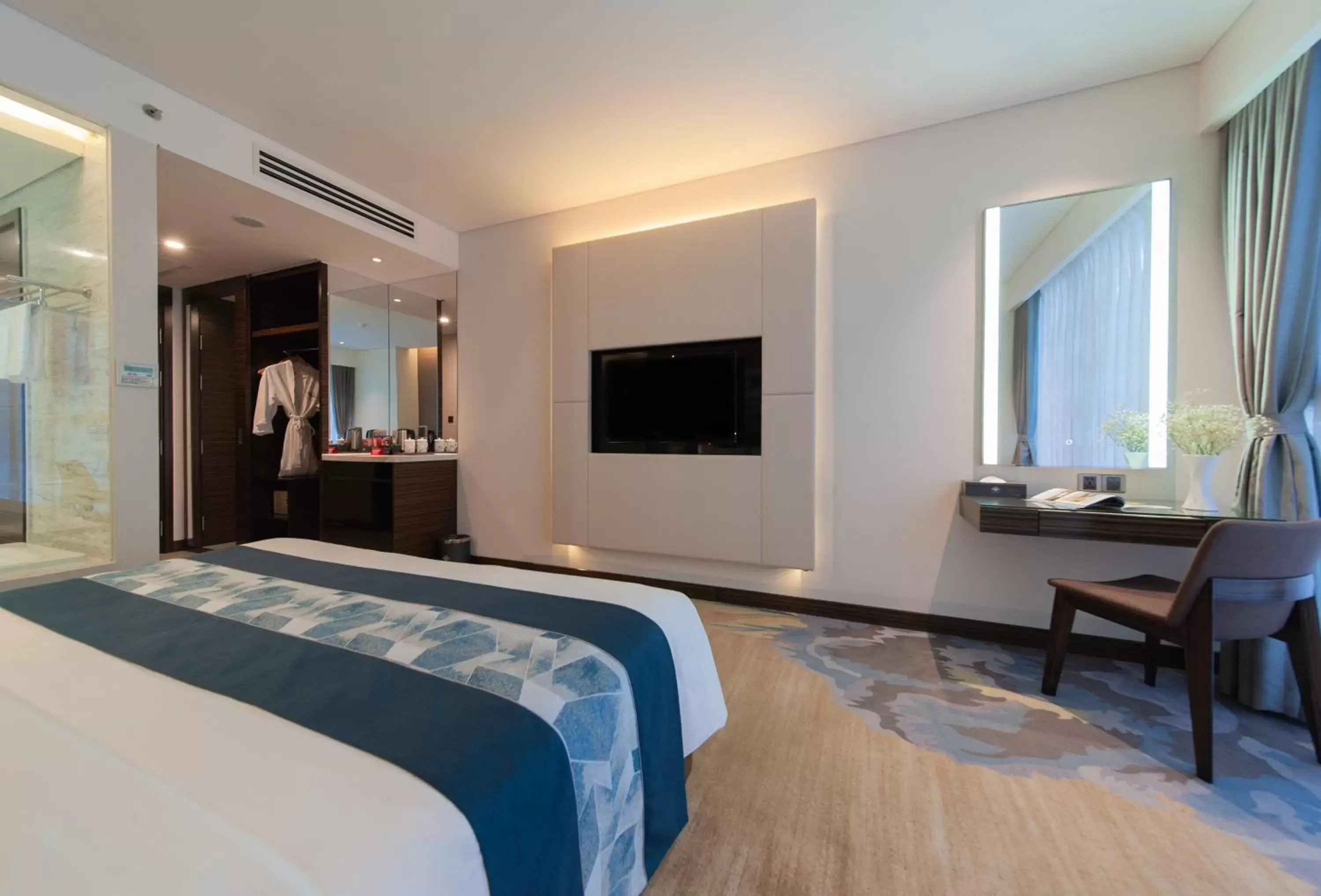 TV and multimedia, TV/Entertainment Center in Queen Ann Nha Trang Hotel