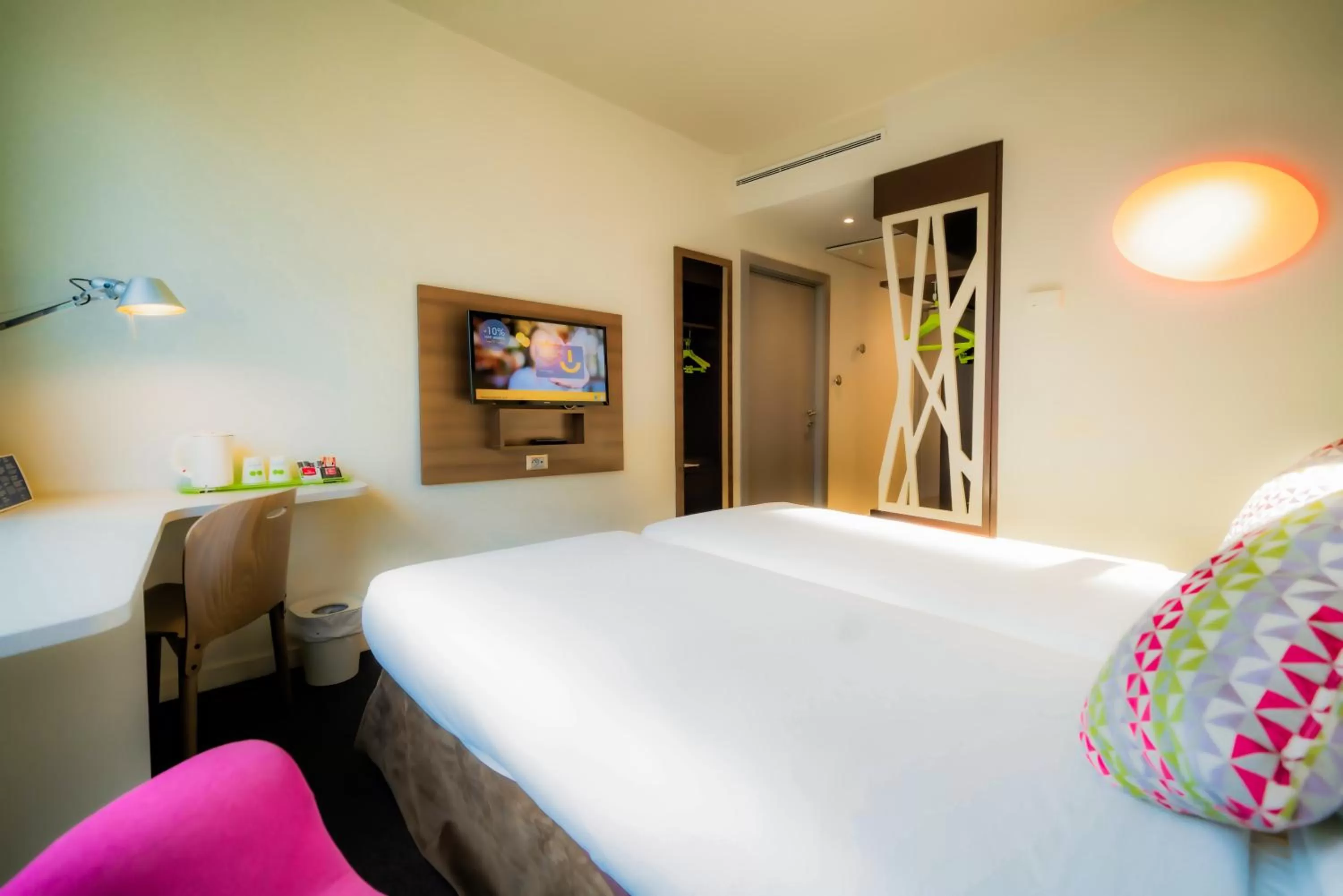 Bed in Campanile Casablanca Centre Ville