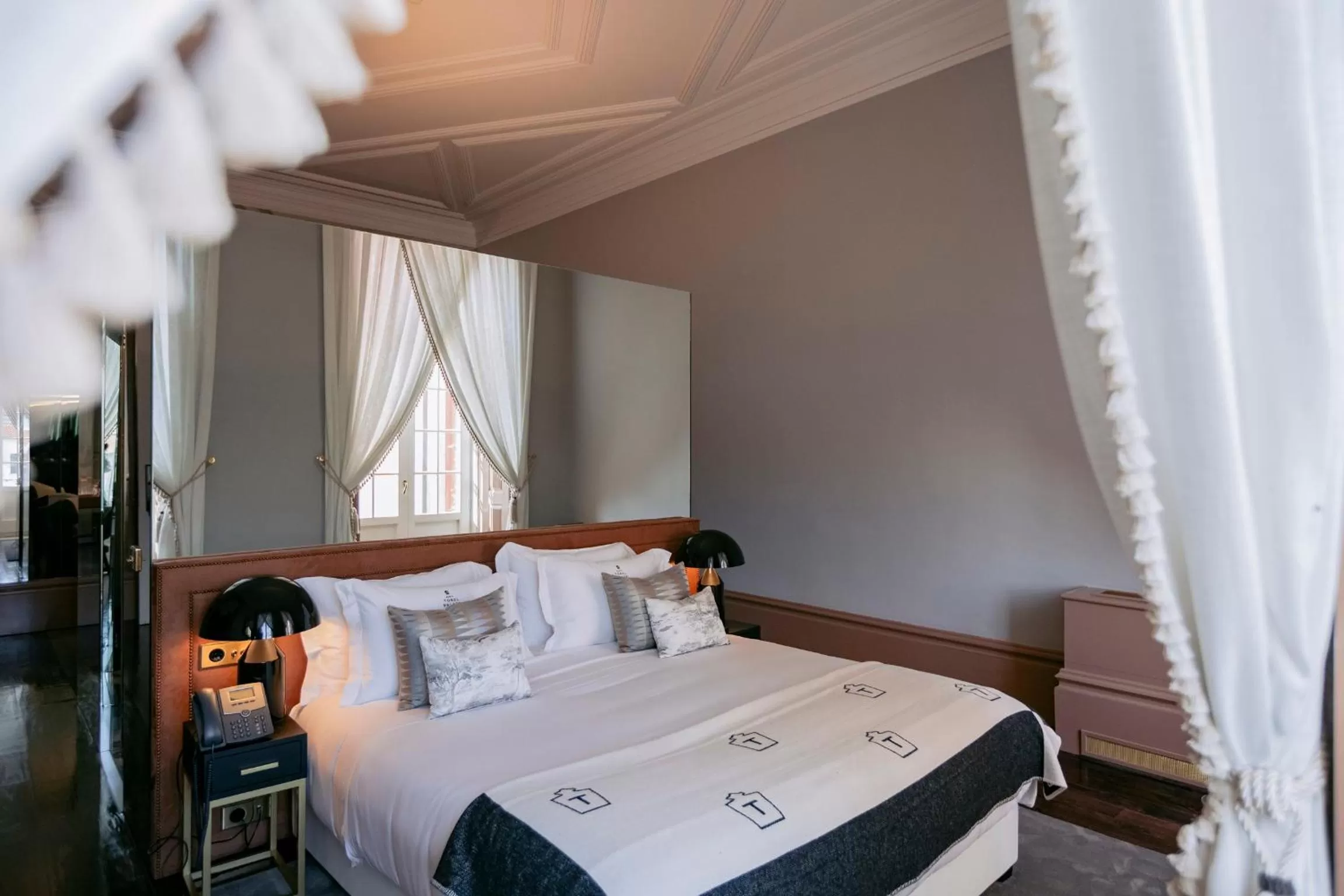 Deluxe Suite in Torel Palace Porto