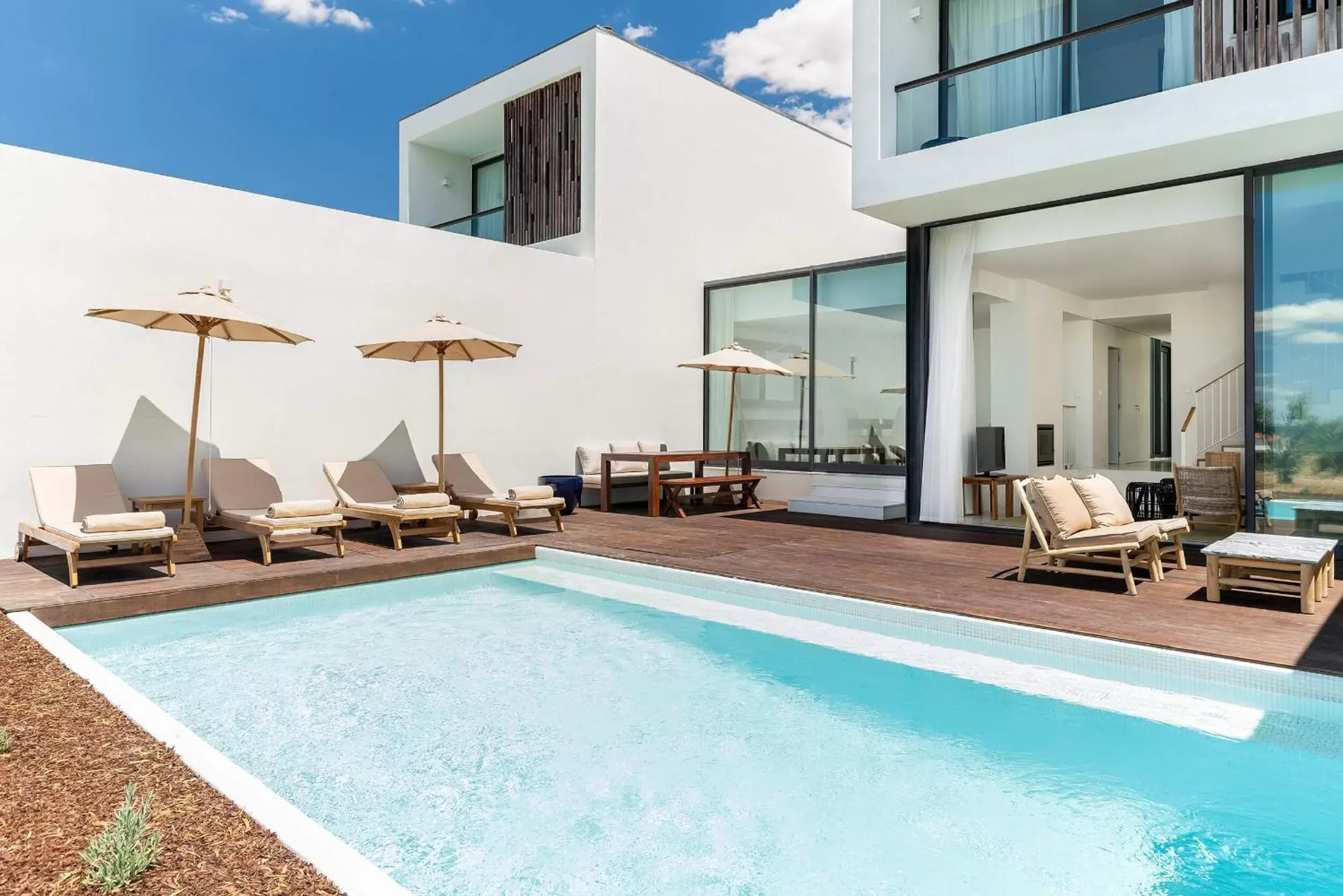 Swimming pool in Octant Evora Swimming pool in Octant Evora