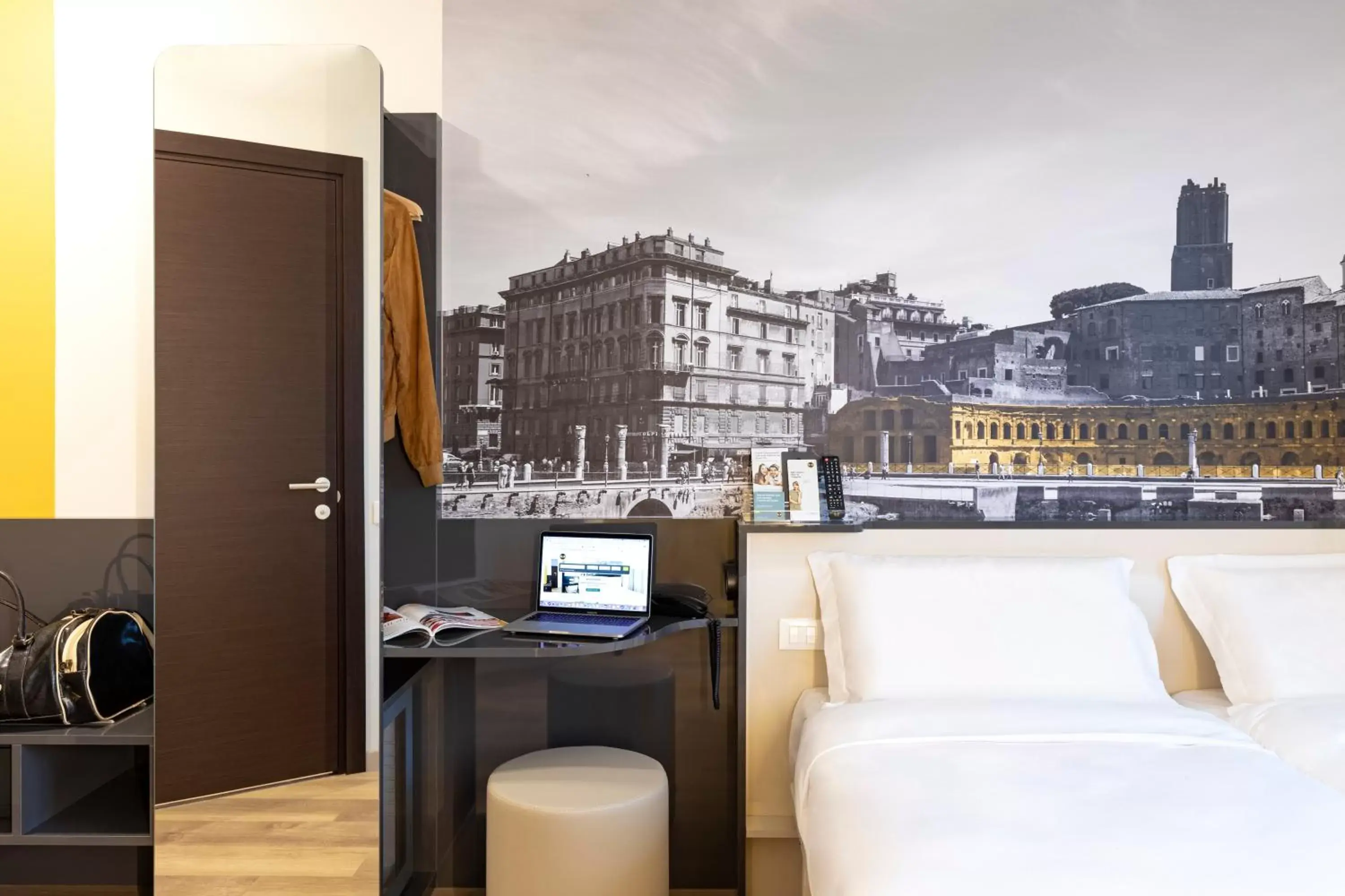 Photo of the whole room in B&B Hotel Roma Fiumicino Aeroporto Fiera 1