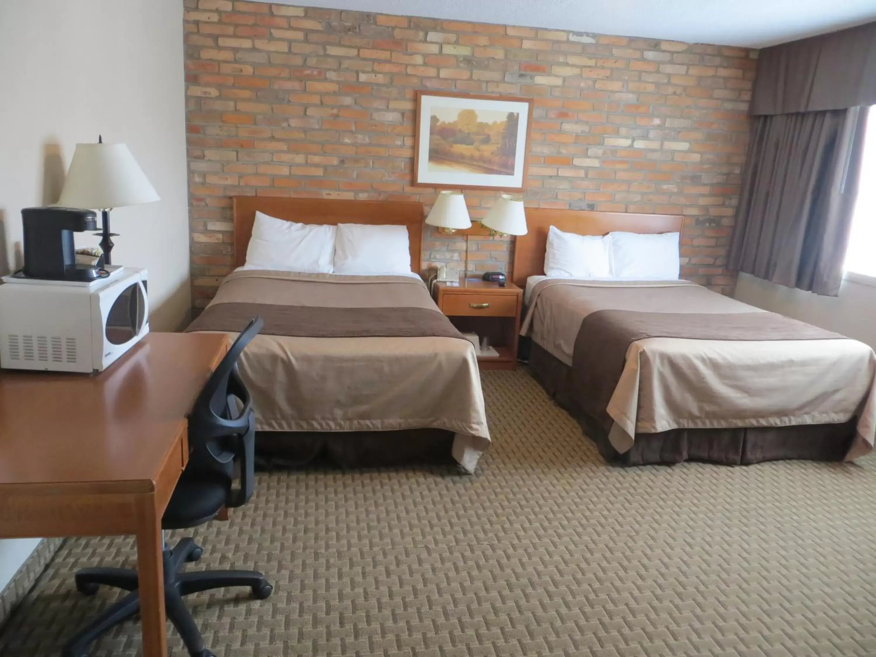 Bed in Travelodge by Wyndham Thunder Bay ON Bed in Travelodge by Wyndham Thunder Bay ON