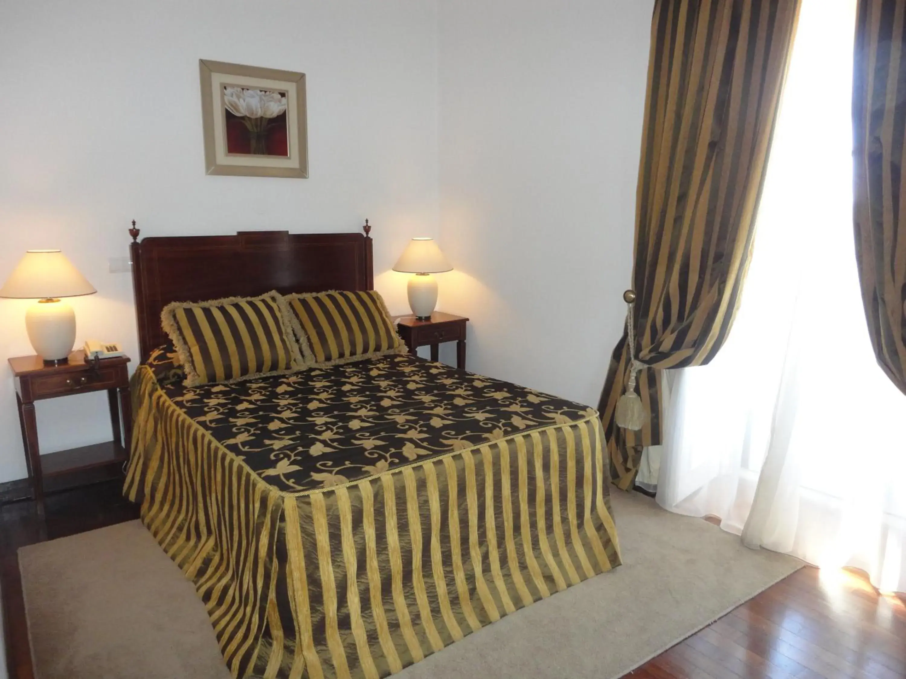 Photo of the whole room, Bed in Hotel Rural Quinta de Santo Antonio