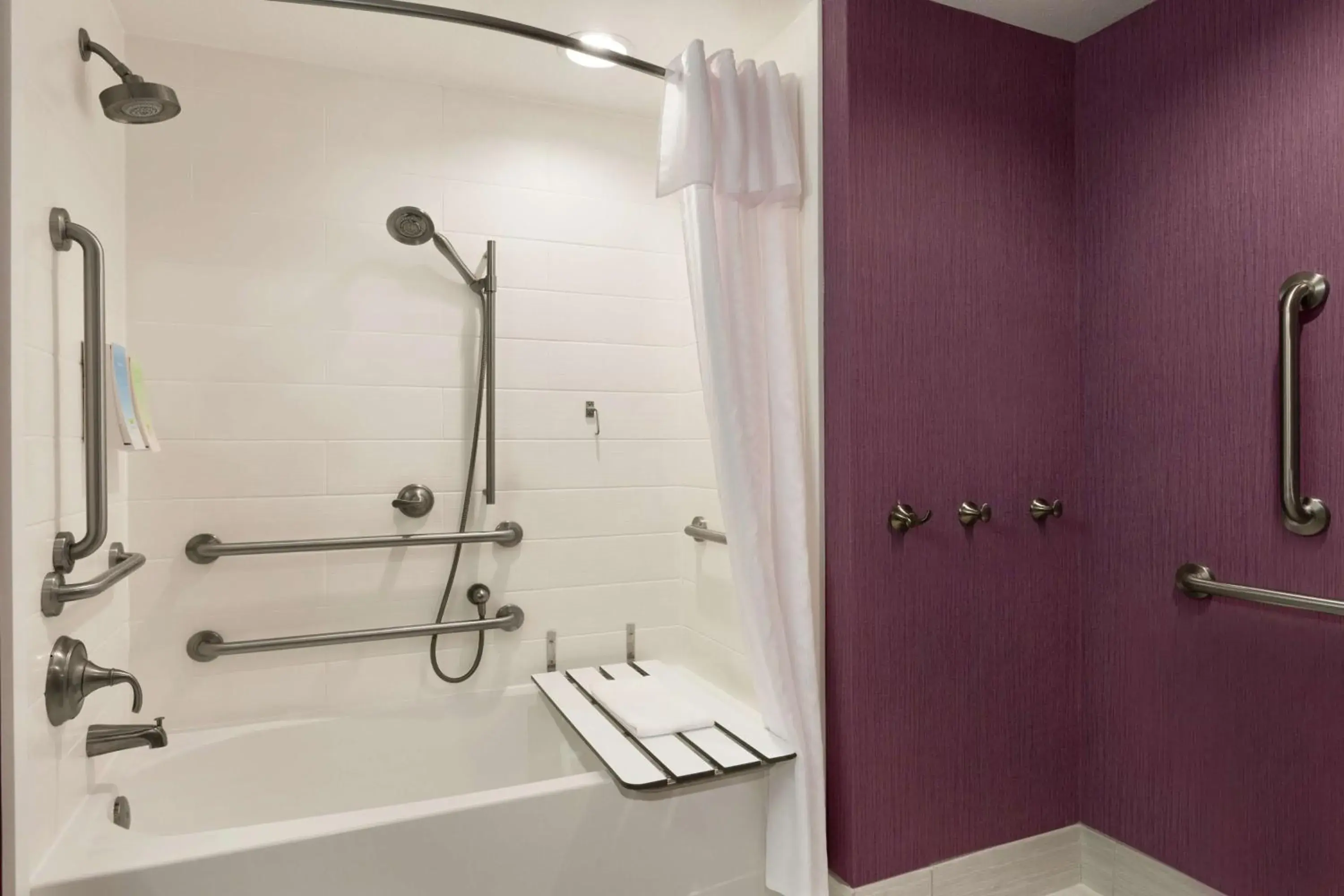 Bathroom in Home2 Suites by Hilton Austin North/Near the Domain, TX