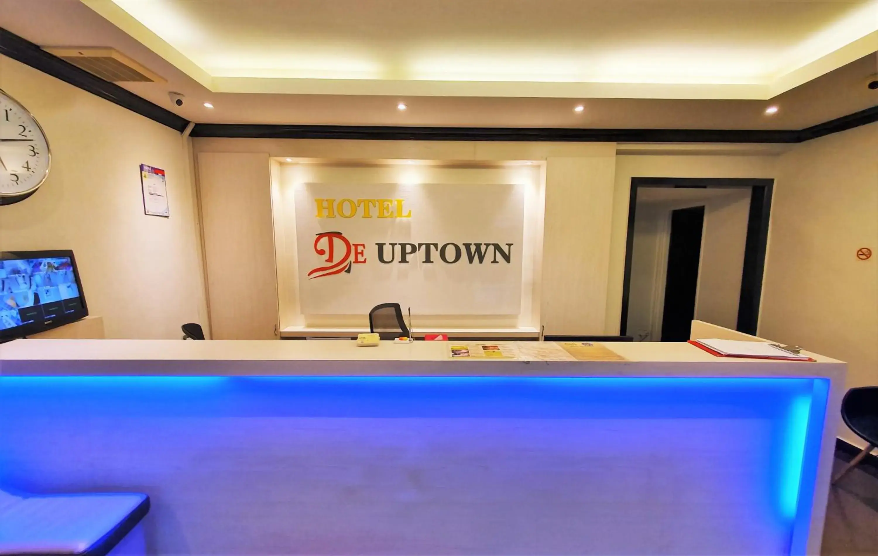 Lobby or reception in De UPTOWN Hotel @ Damansara Uptown
