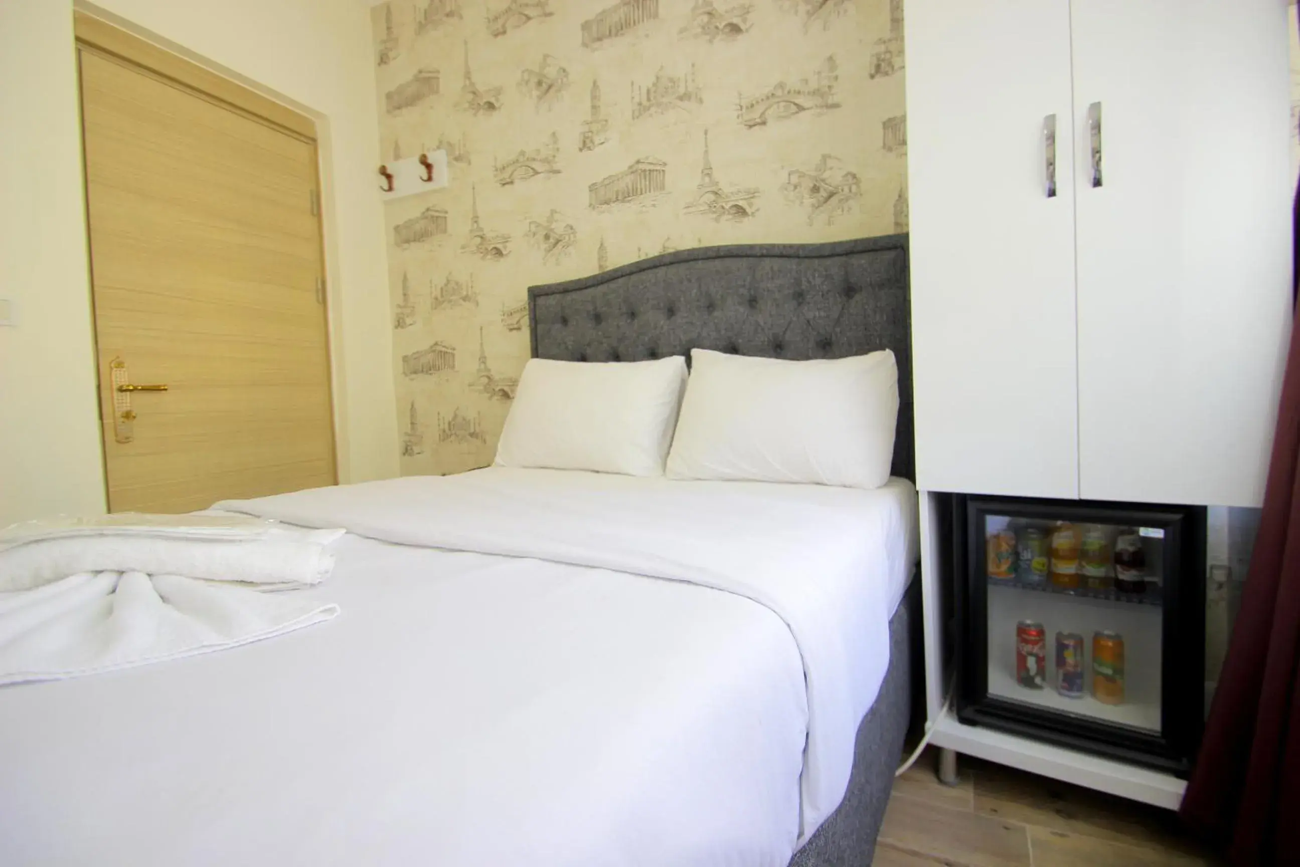 Bedroom, Bed in Grand FM Hotel
