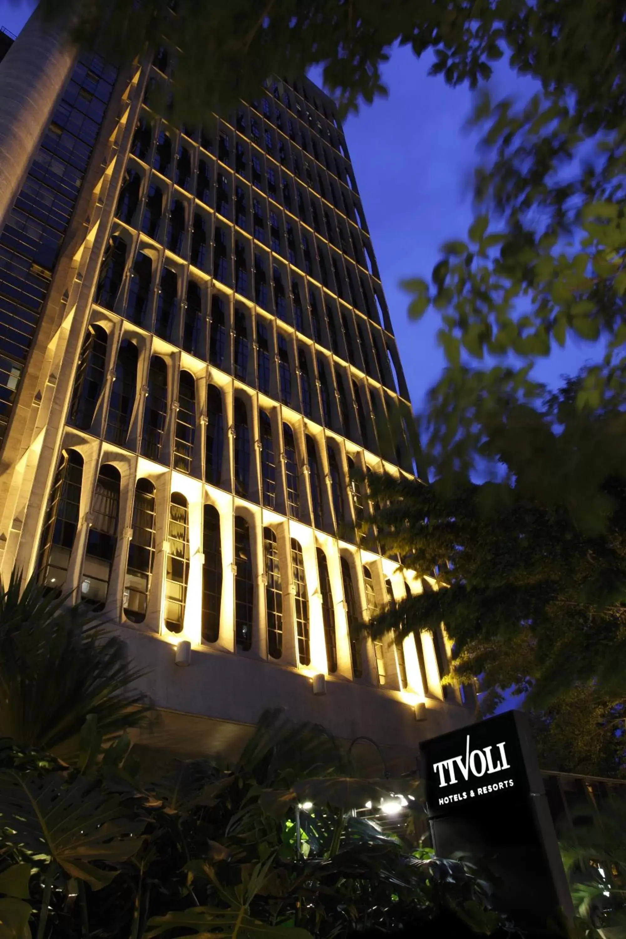 Facade/entrance in Tivoli Mofarrej São Paulo