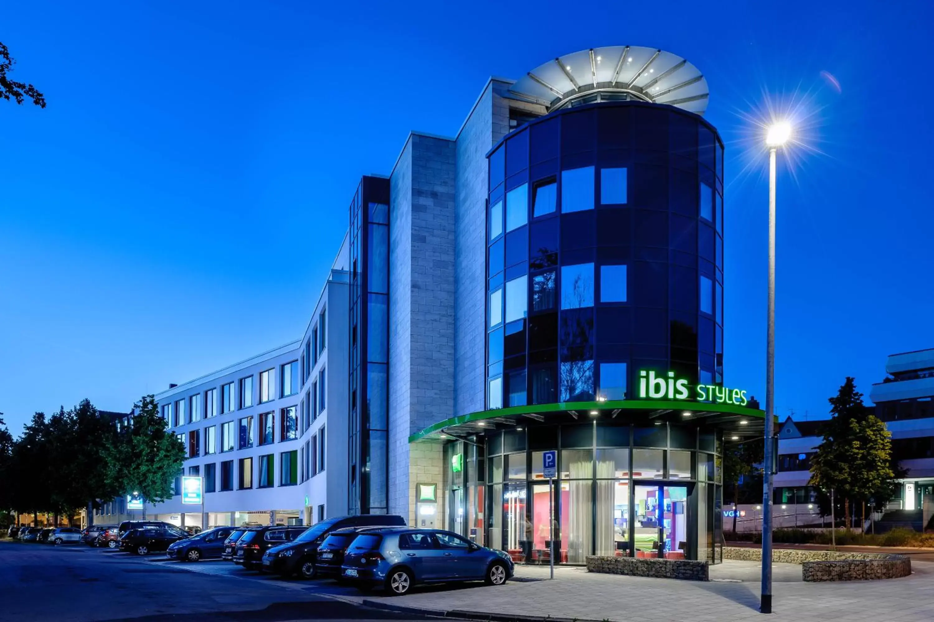 Facade/entrance, Property Building in Ibis Styles Hildesheim