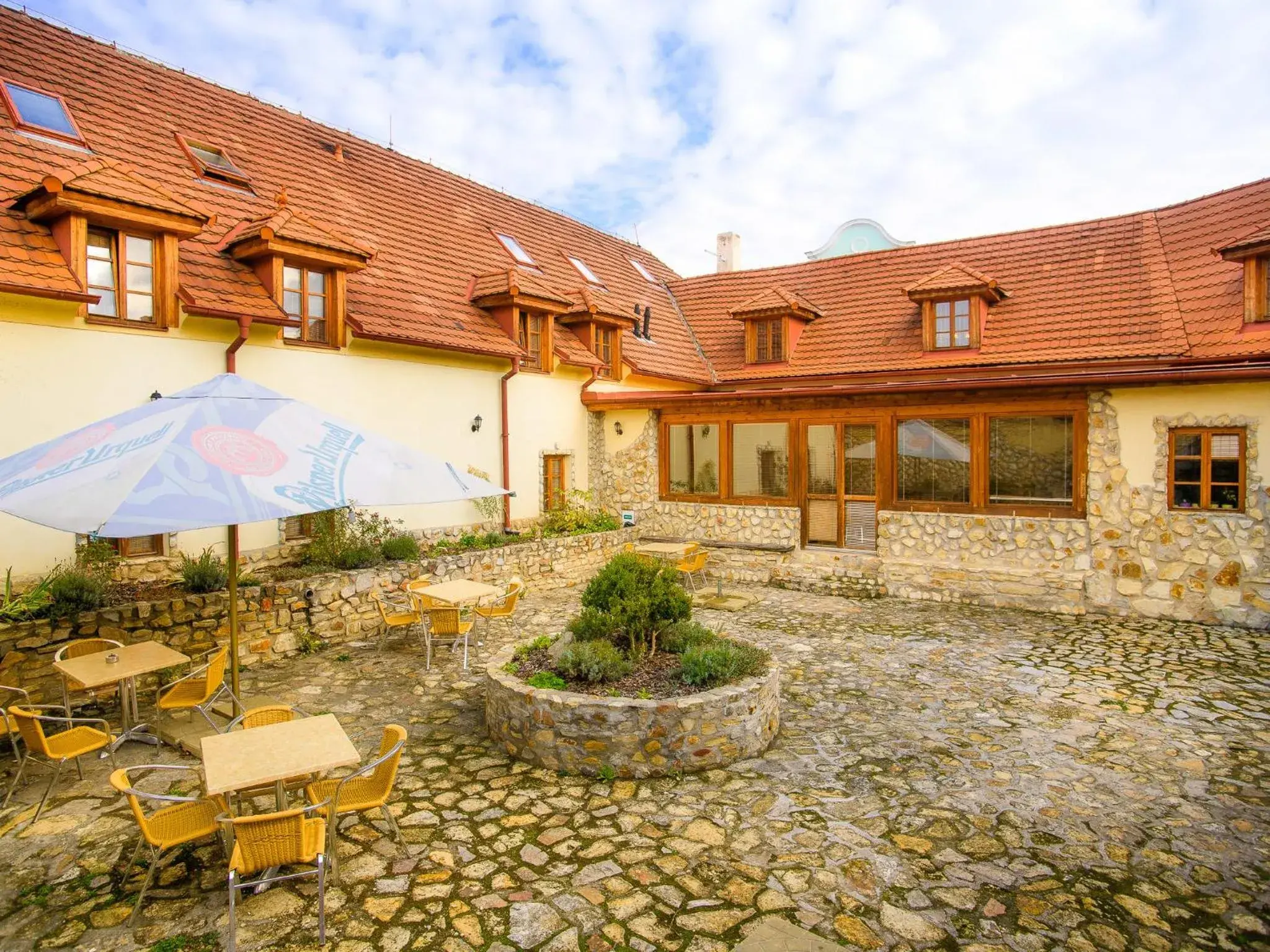 Balcony/Terrace, Property Building in Hotel Bella