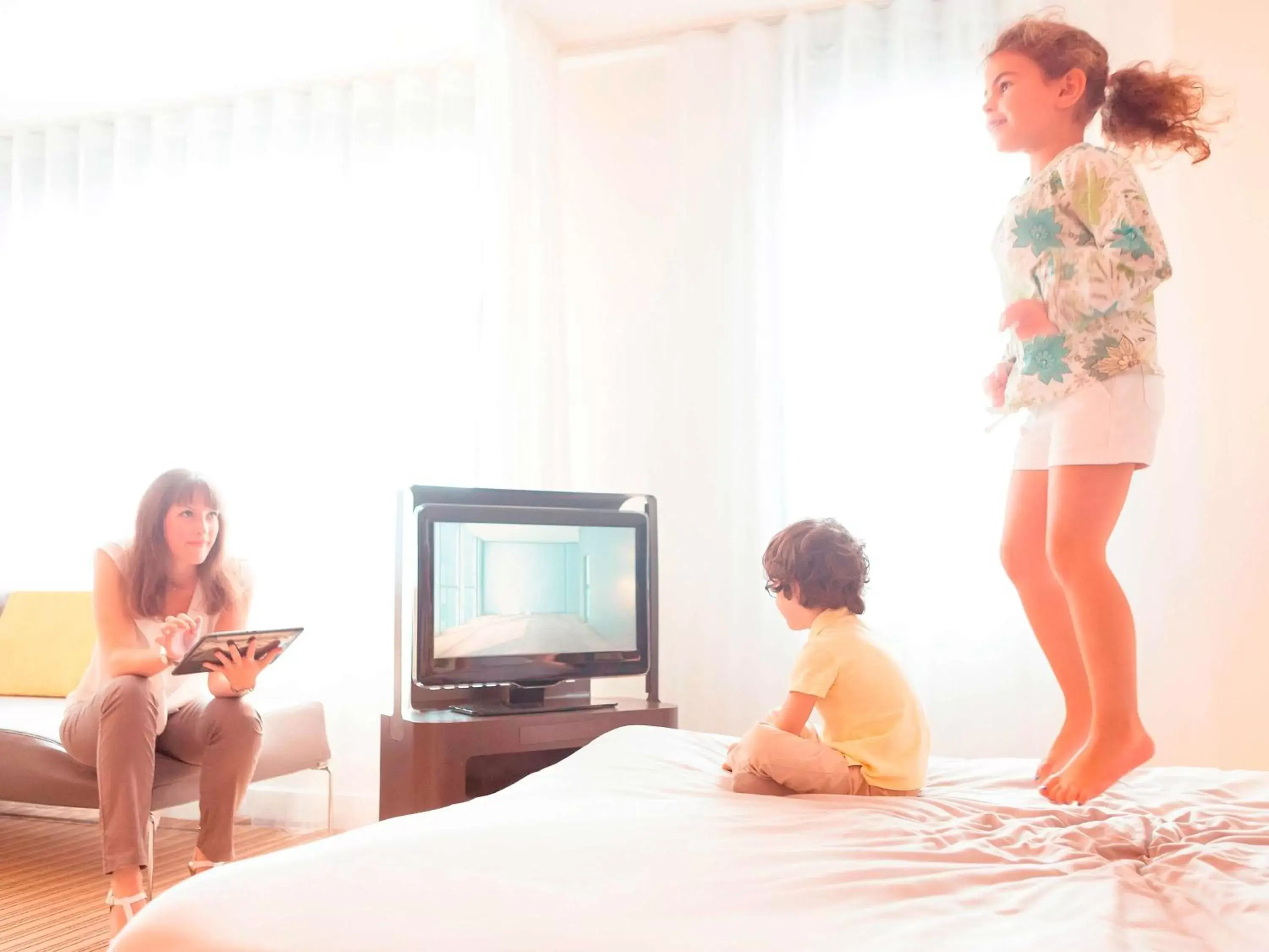 Photo of the whole room, Children in Novotel Suites Clermont Ferrand Polydome