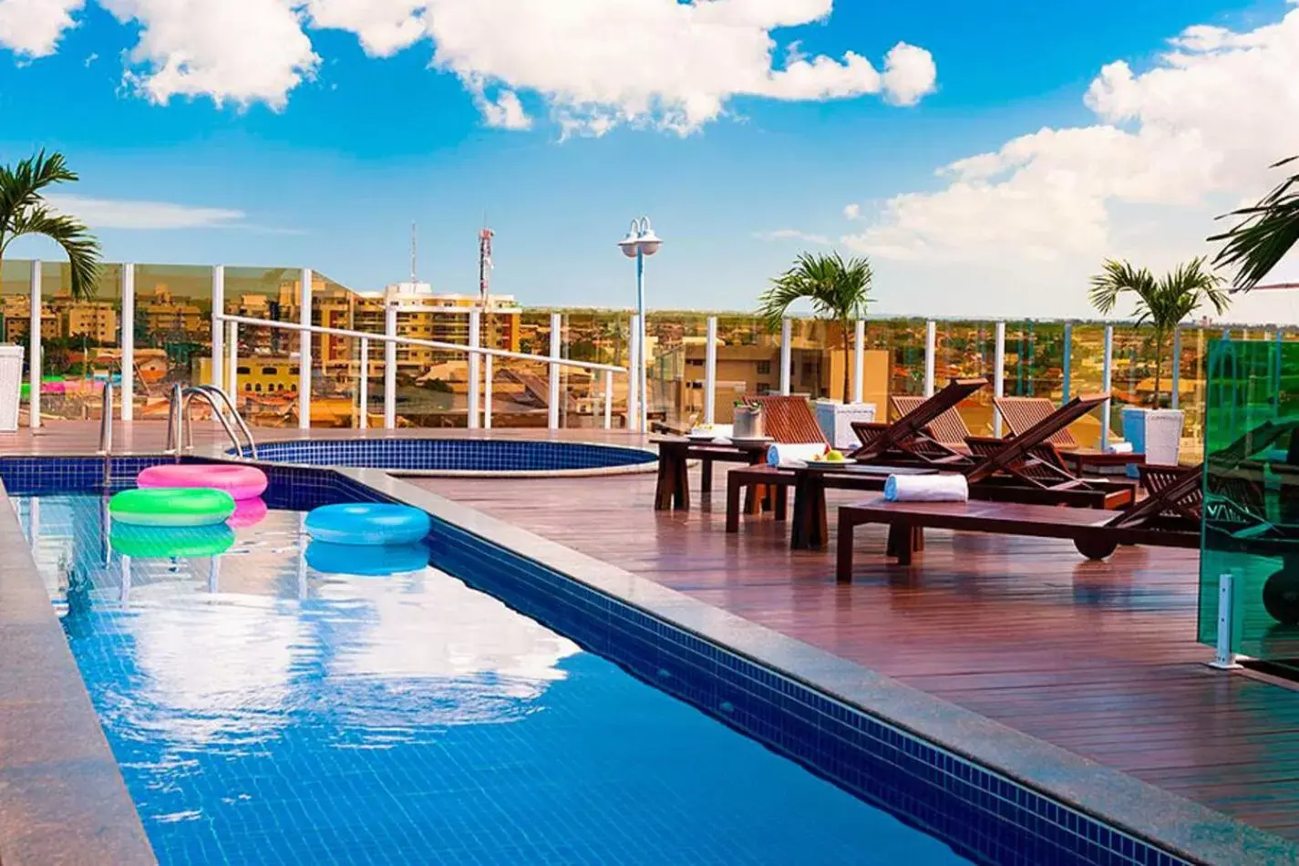 Swimming Pool in Oasis Cabo Frio