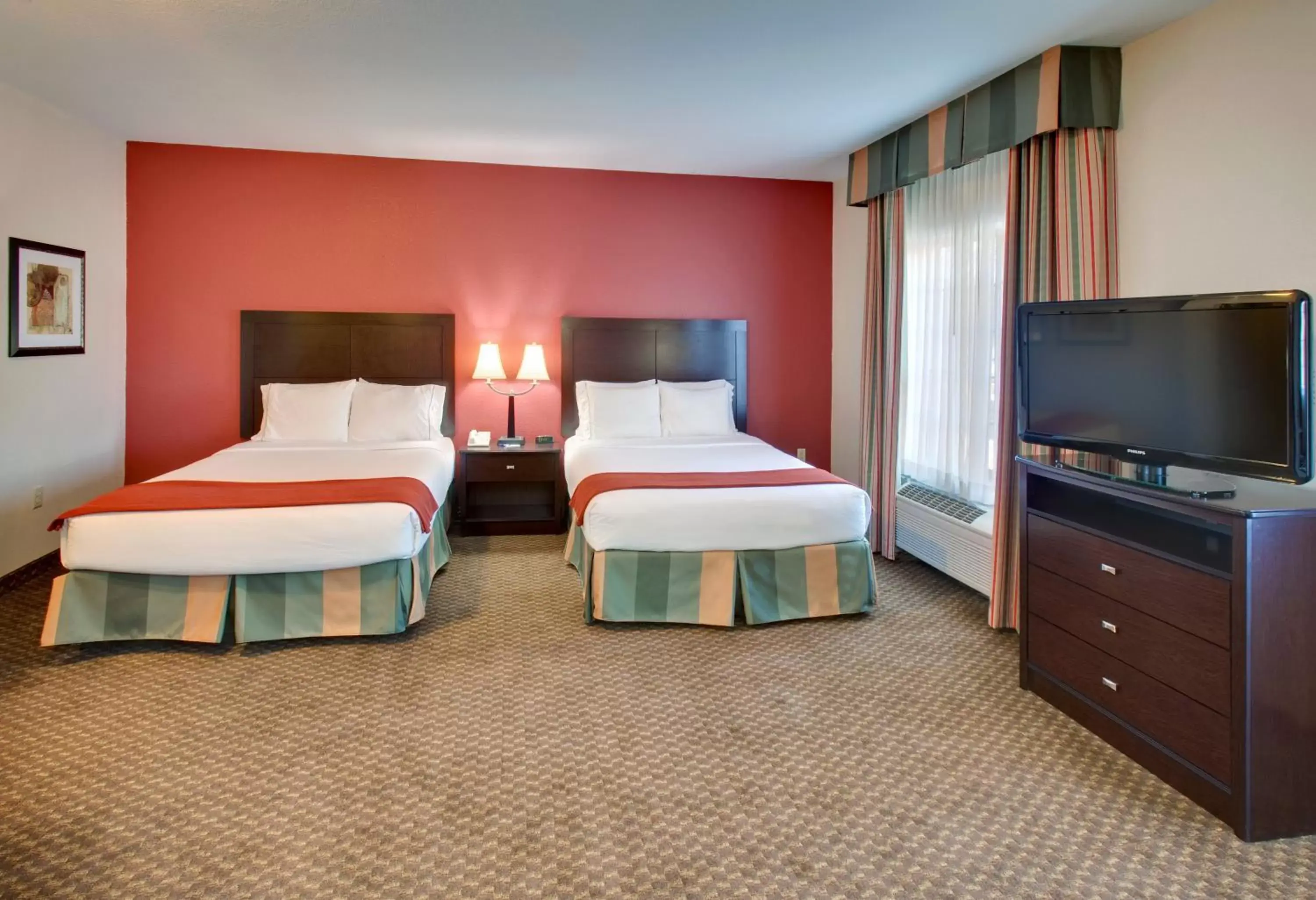 Photo of the whole room, Bed in Holiday Inn Express Hotel & Suites Pleasant Prairie-Kenosha, an IHG Hotel