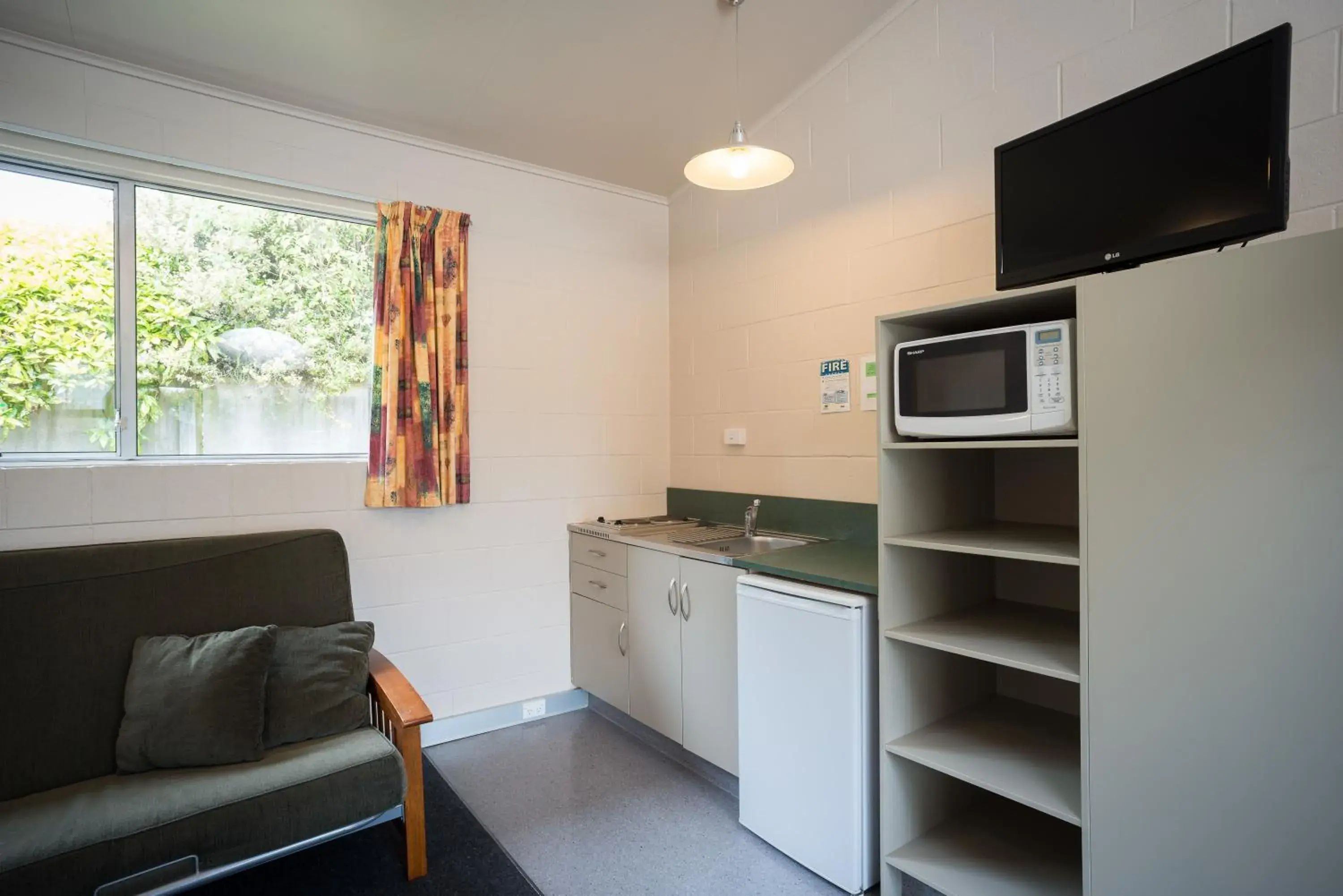 Budget Studio with Shared Bathroom in Nelson City TOP 10 Holiday Park