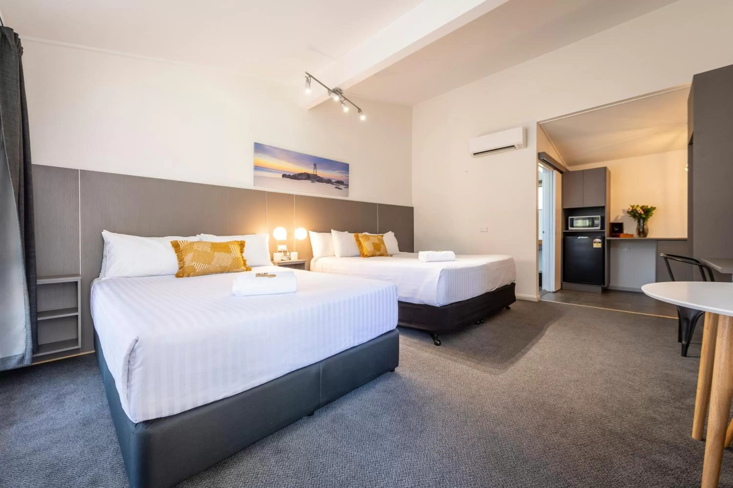 Double or Twin Room - Disability Access in Fern Bay Motel Double or Twin Room - Disability Access in Fern Bay Motel