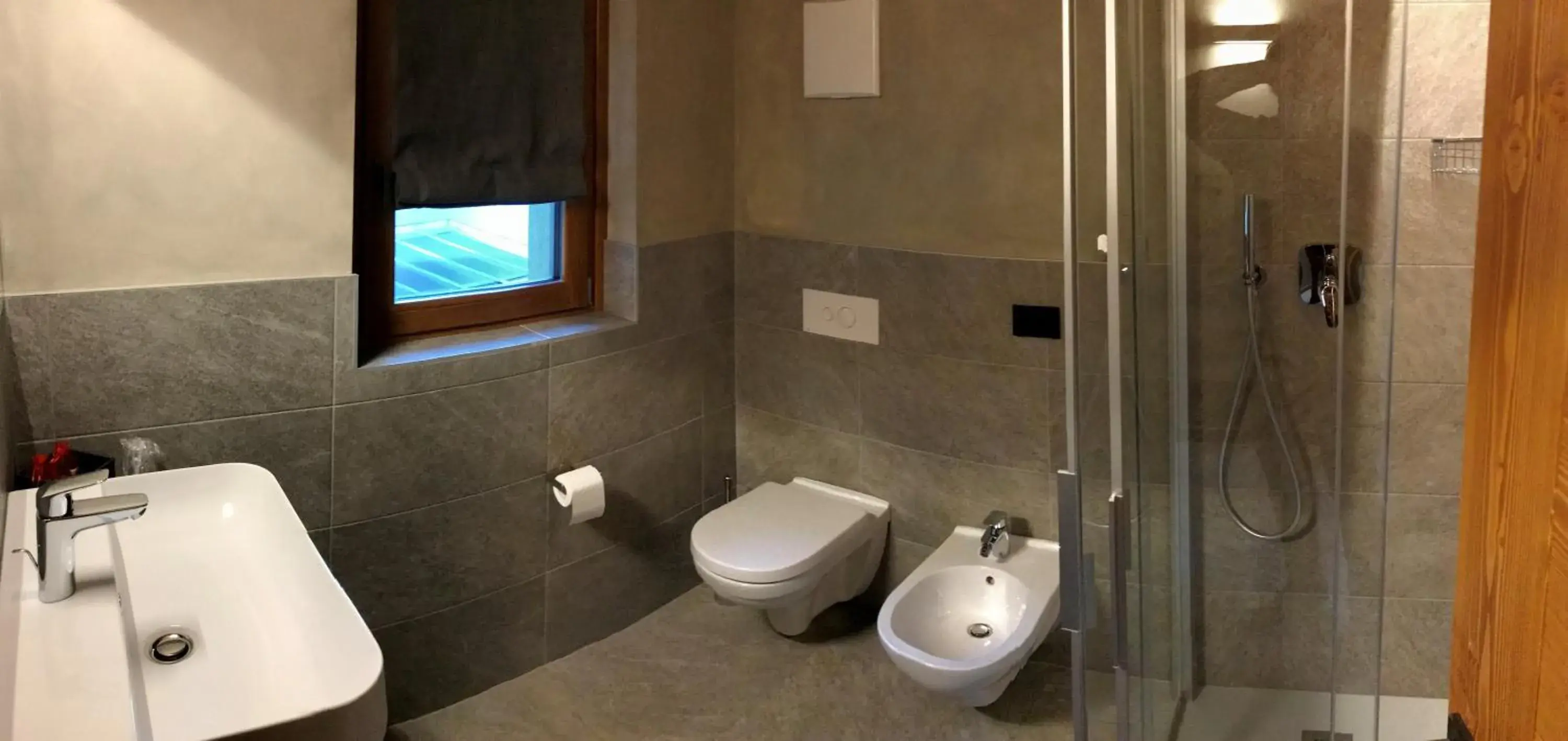Bathroom in Hotel san Vitale