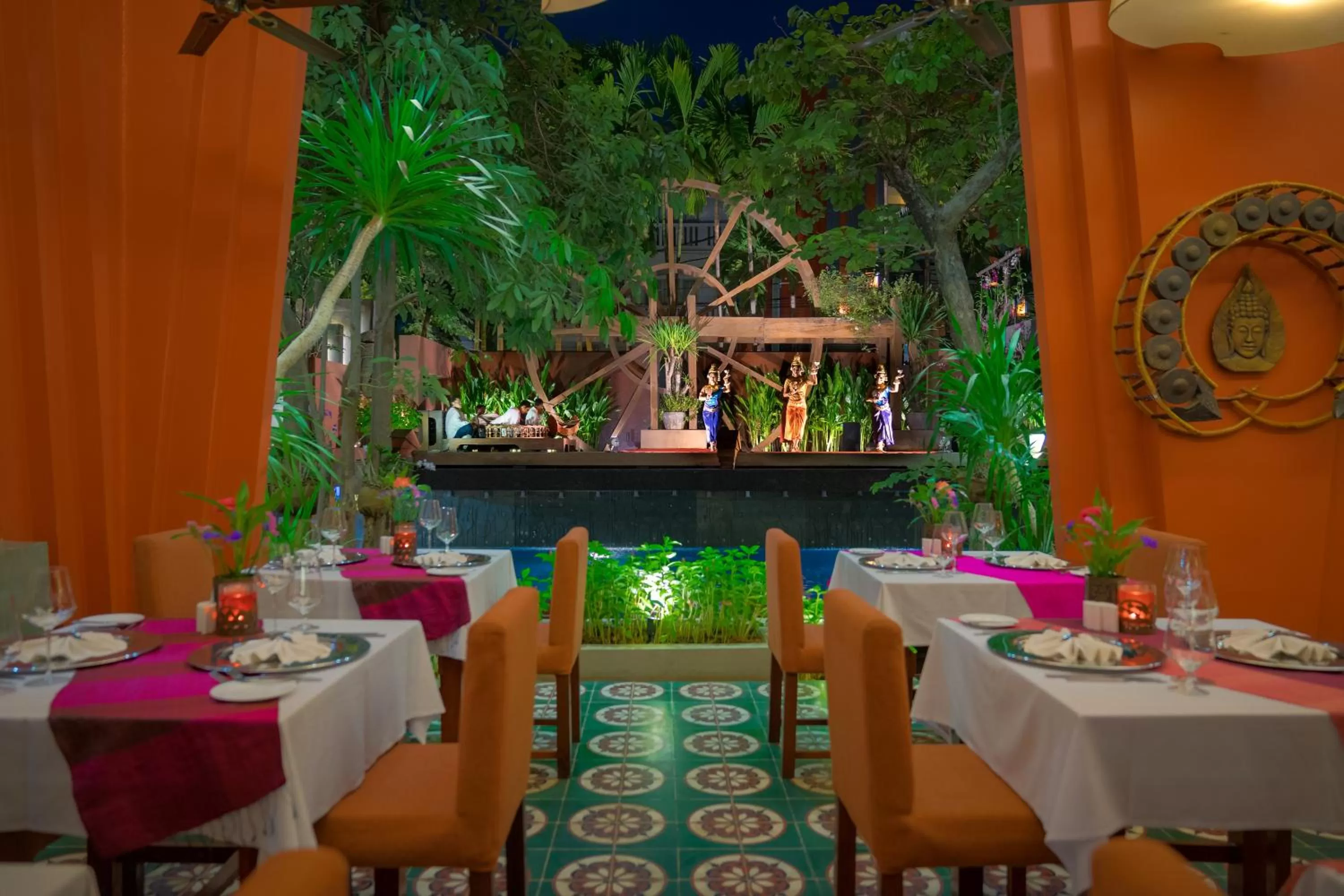 Restaurant/places to eat in Golden Temple Residence