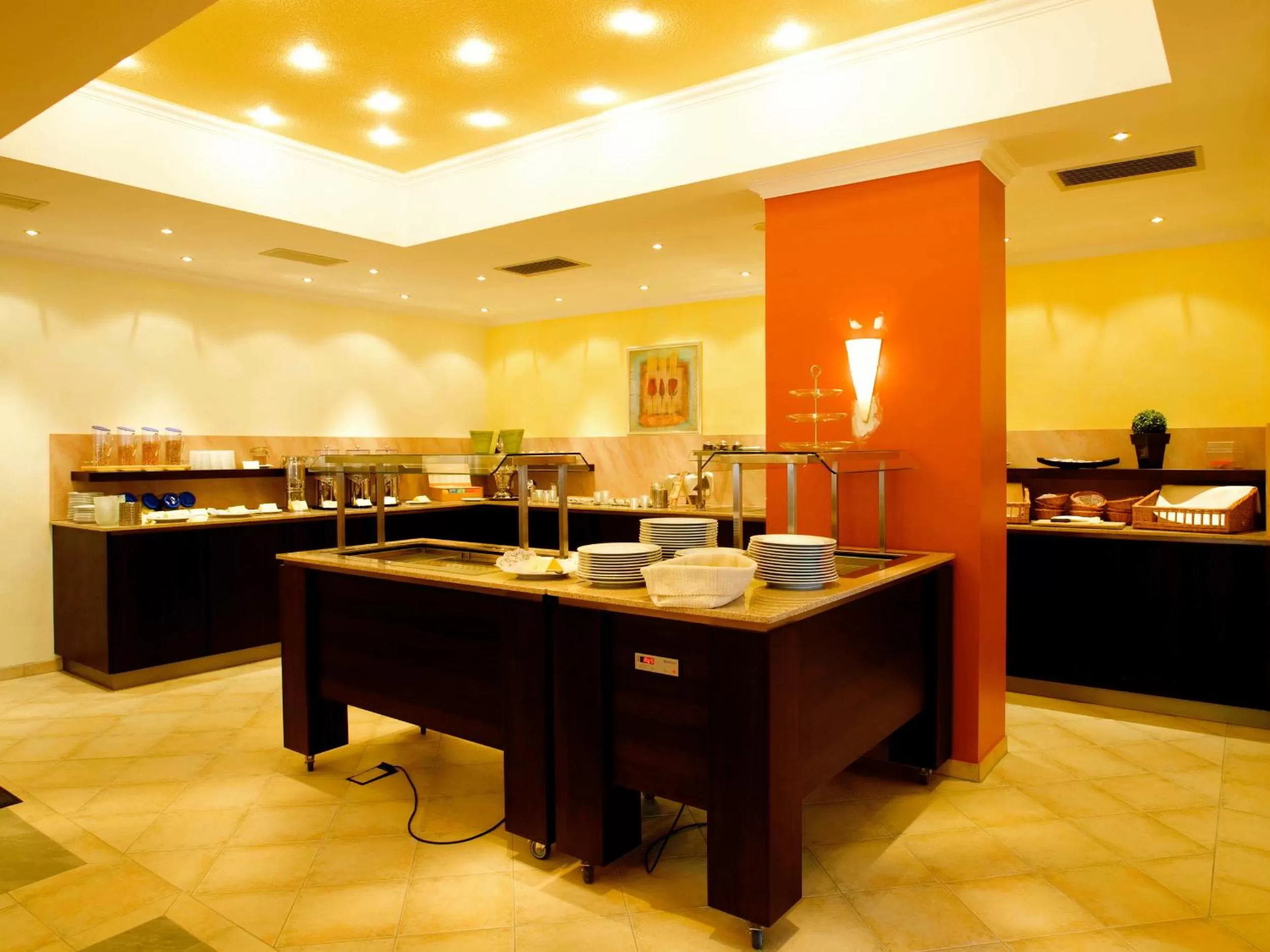 Restaurant/places to eat in IDINGSHOF Hotel & Restaurant