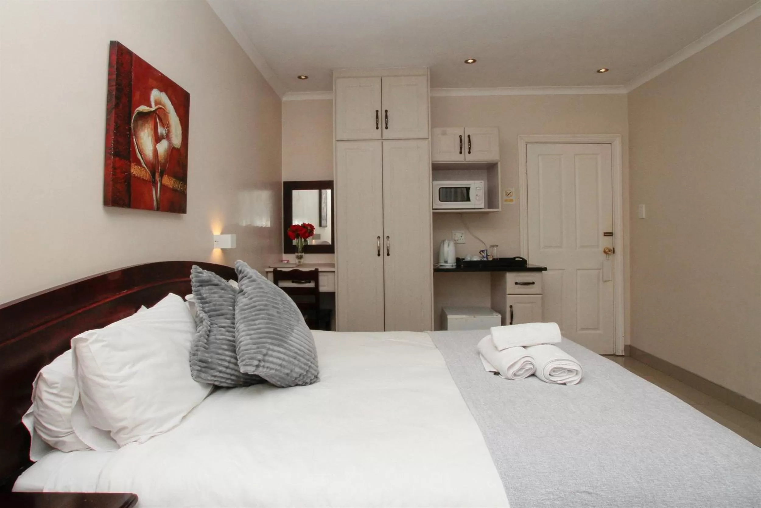 Bed in Addis Bed and Breakfast