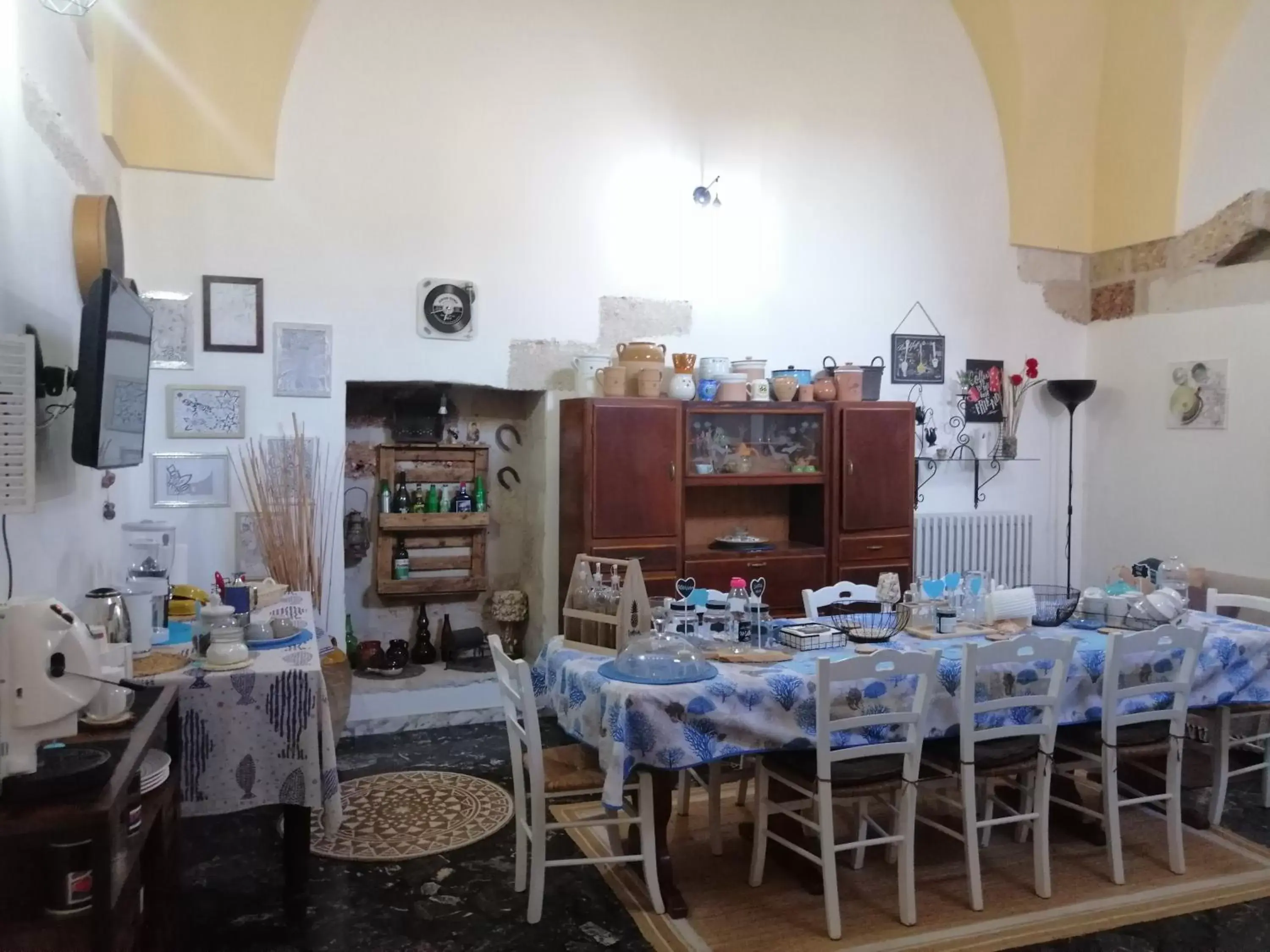 Restaurant/Places to Eat in Sud Est Bed And Breakfast Salento