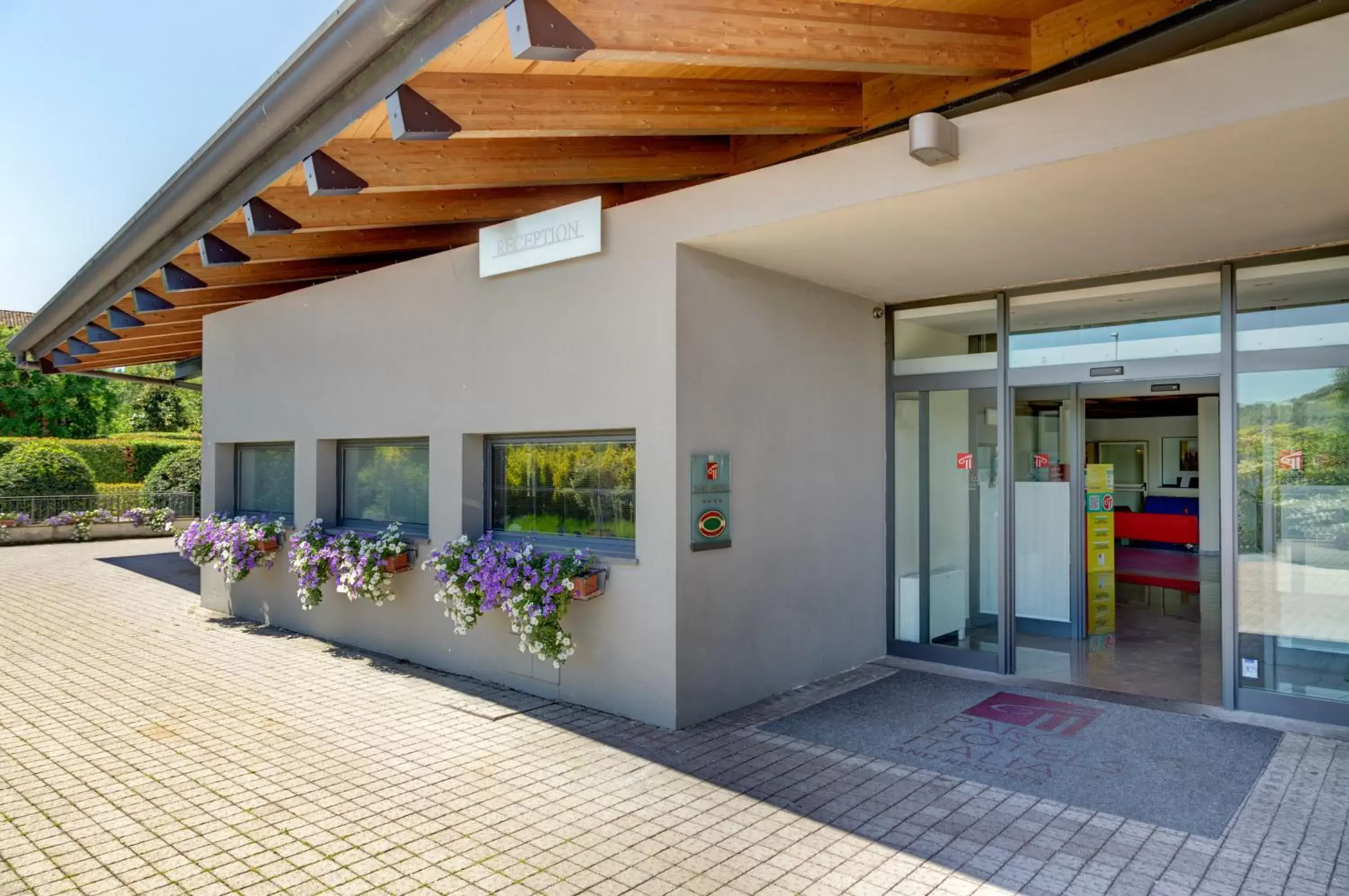 Facade/entrance in Parc Hotel