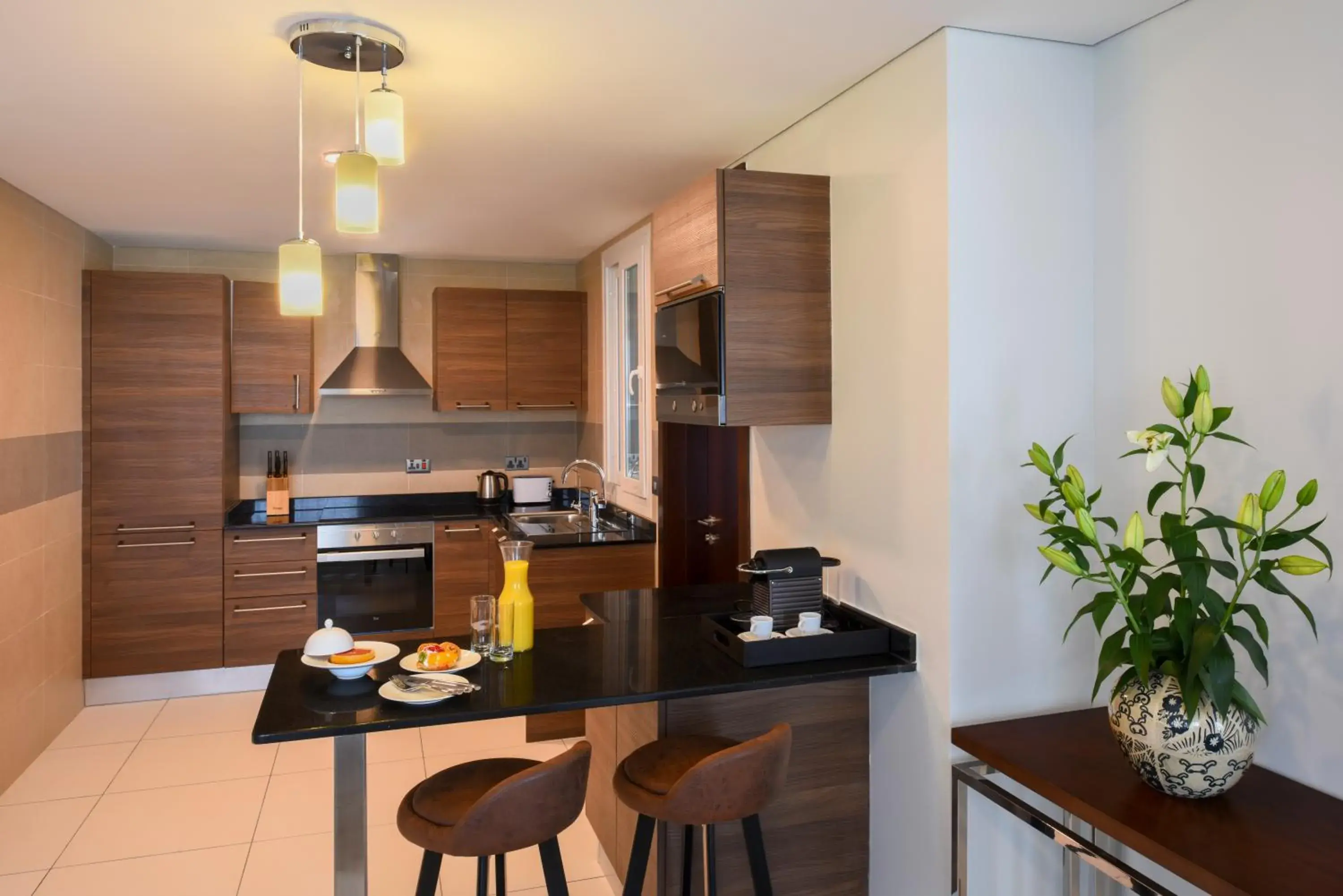 Kitchen or kitchenette, Kitchen/Kitchenette in Fraser Suites Muscat