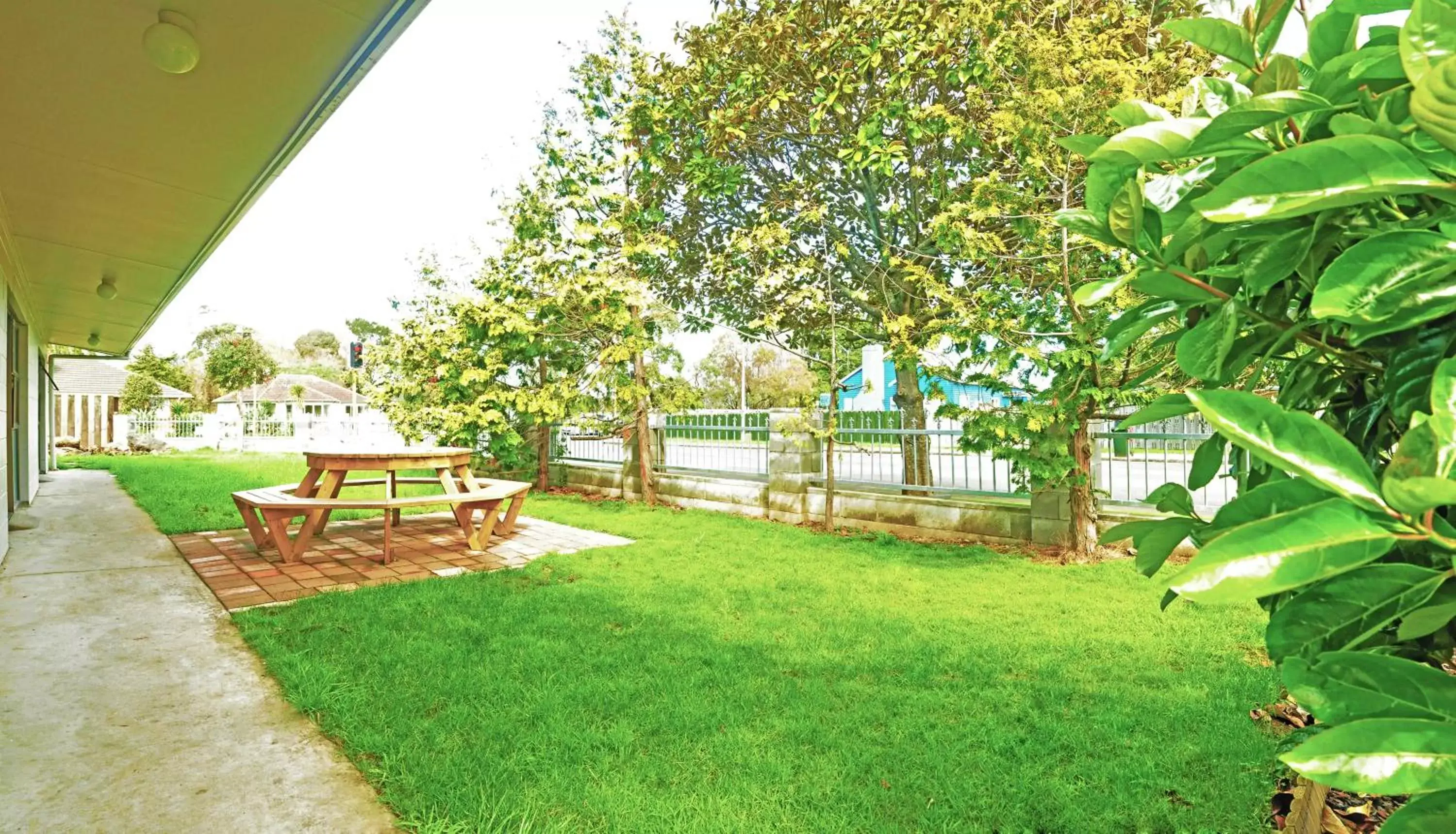 Patio, Garden in Middlemore Motel