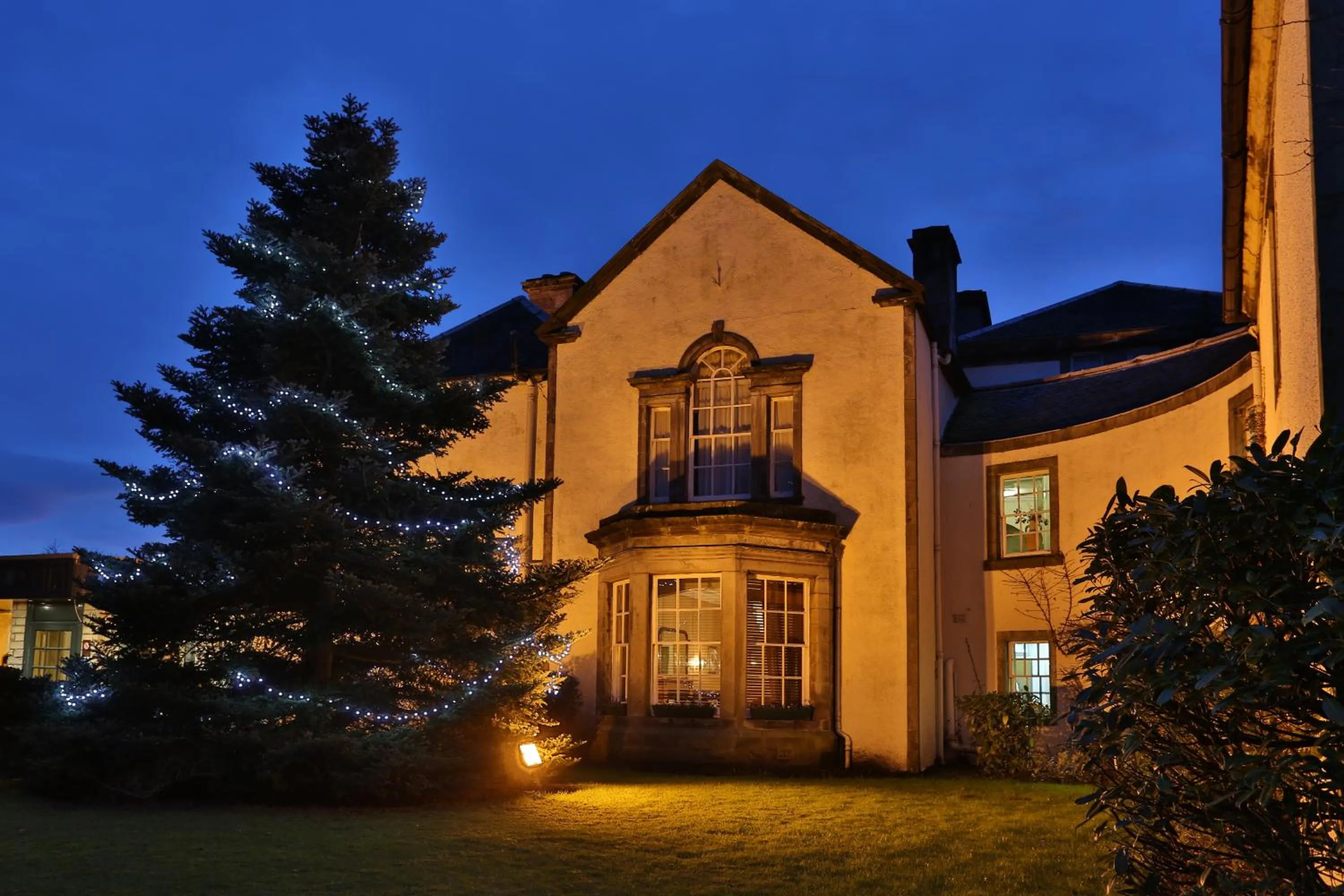 Facade/entrance in Best Western Plus Dunfermline Crossford Keavil House Hotel