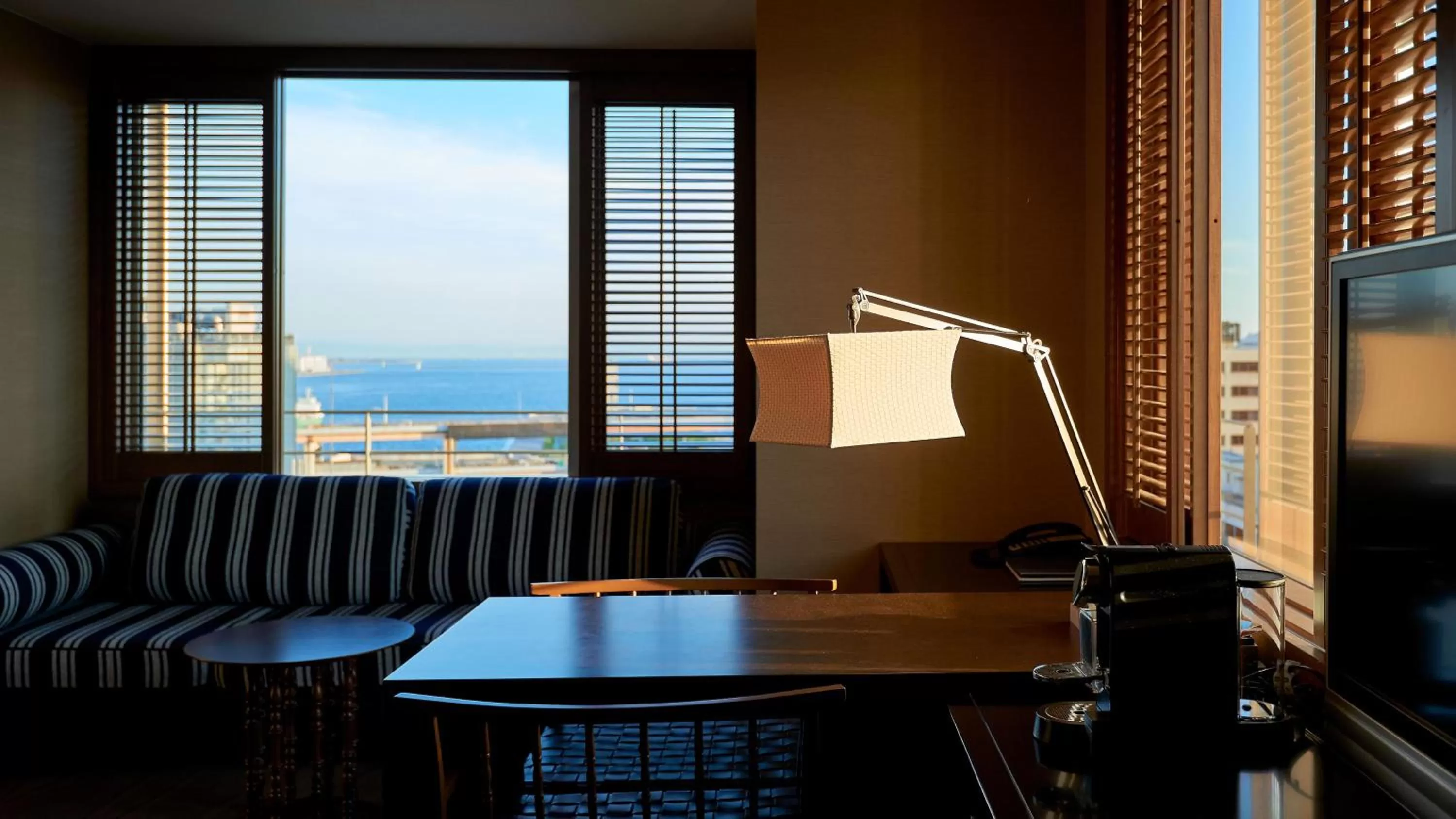 Living room in Oriental Hotel