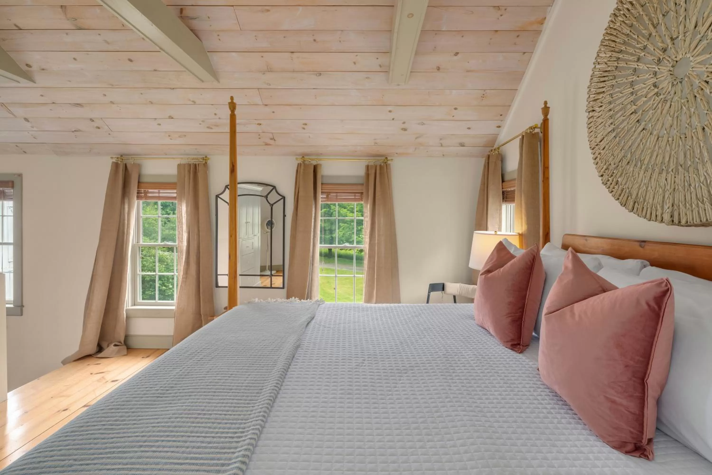 Bed in Inn at Silver Maple Farm