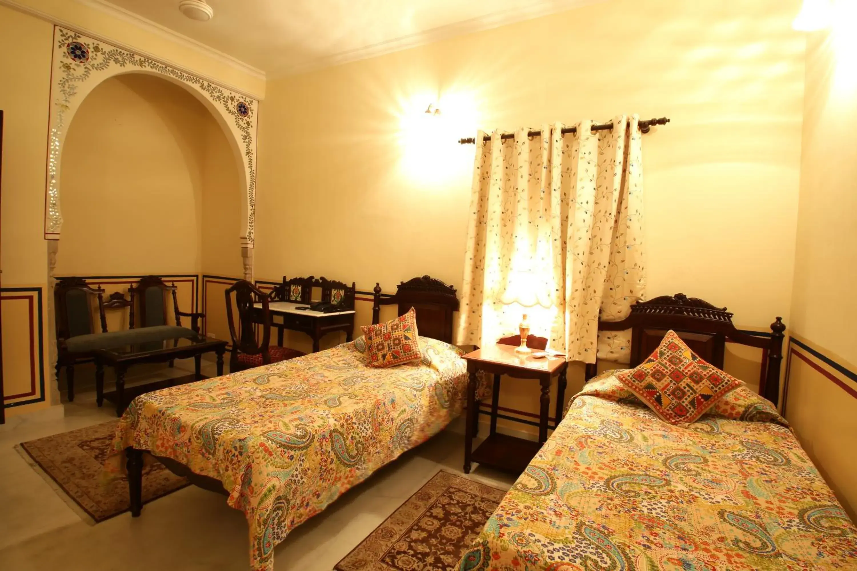 Bedroom, Bed in Khatu Haveli