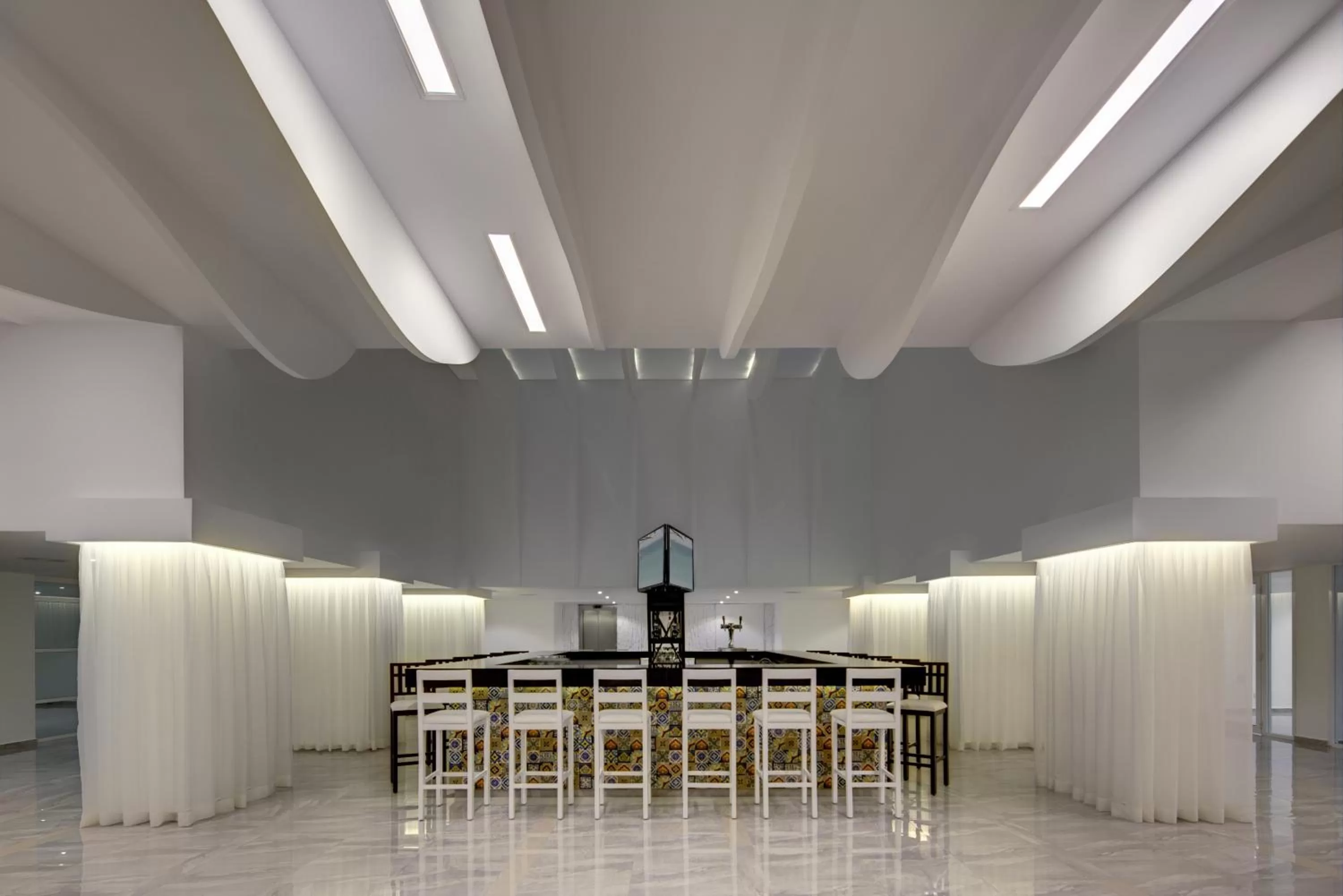 Lounge or bar in Oleo Cancun Playa All Inclusive Resort