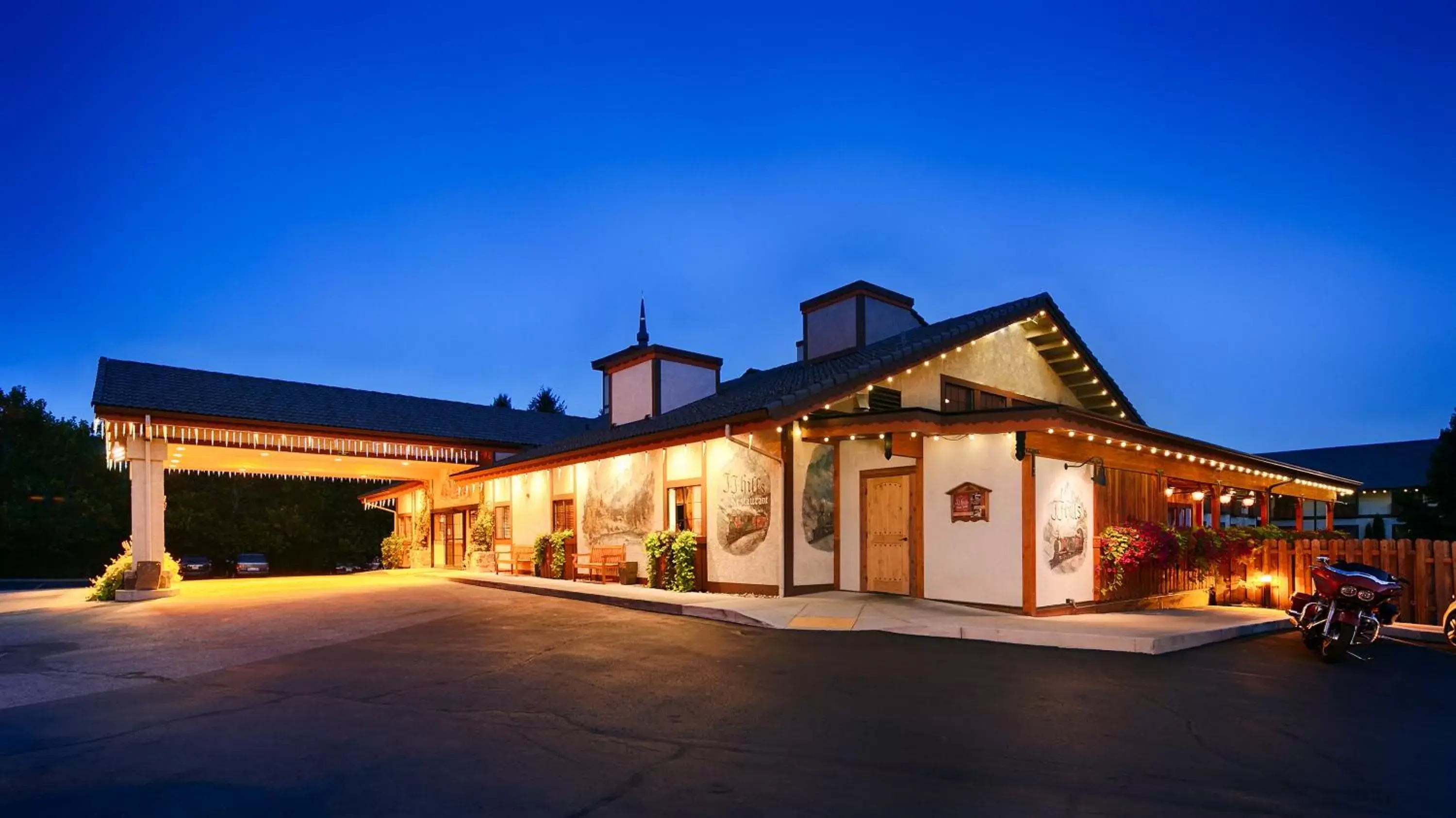 Facade/entrance, Property Building in Icicle Village Resort