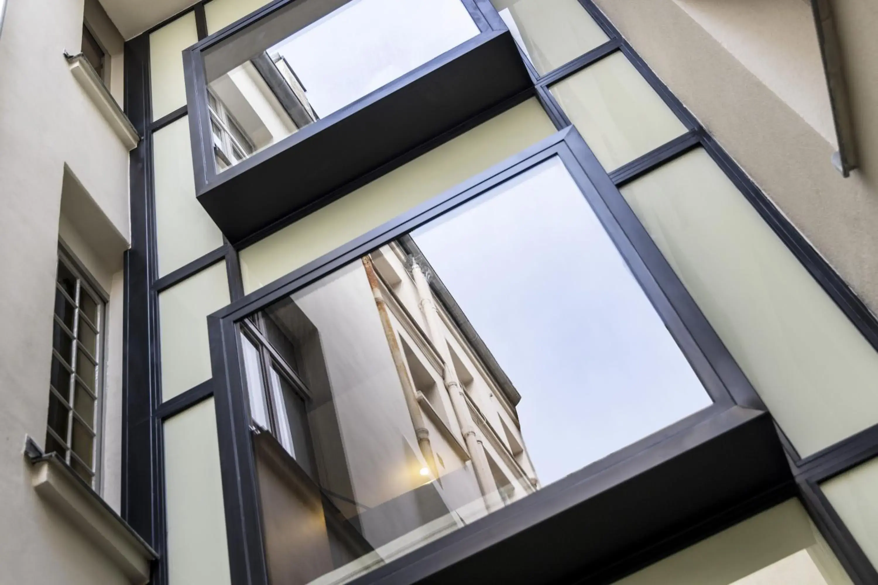 Property building in Hotel L de Lutece - Notre-Dame Property building in Hotel L de Lutece - Notre-Dame