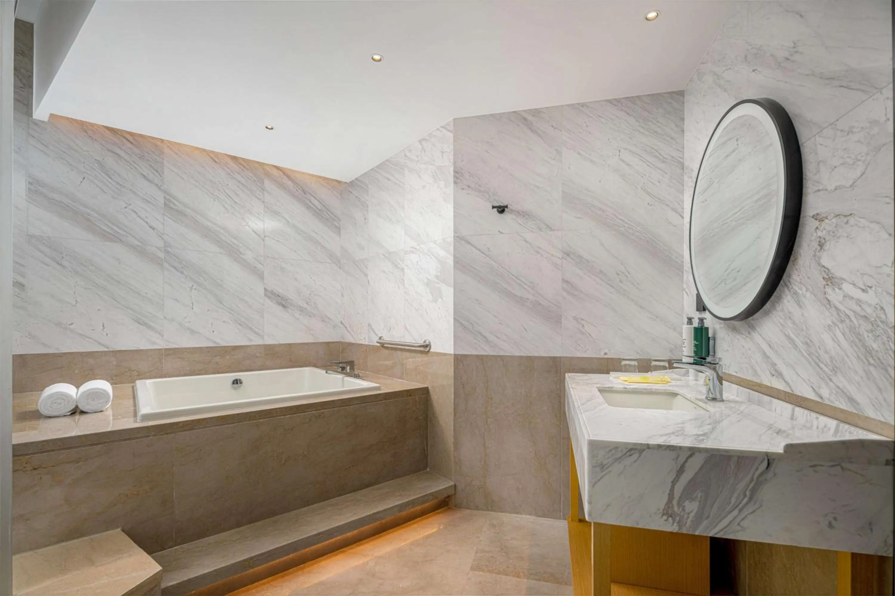 Bathroom in Hilton Garden Inn Shanghai Lujiazui